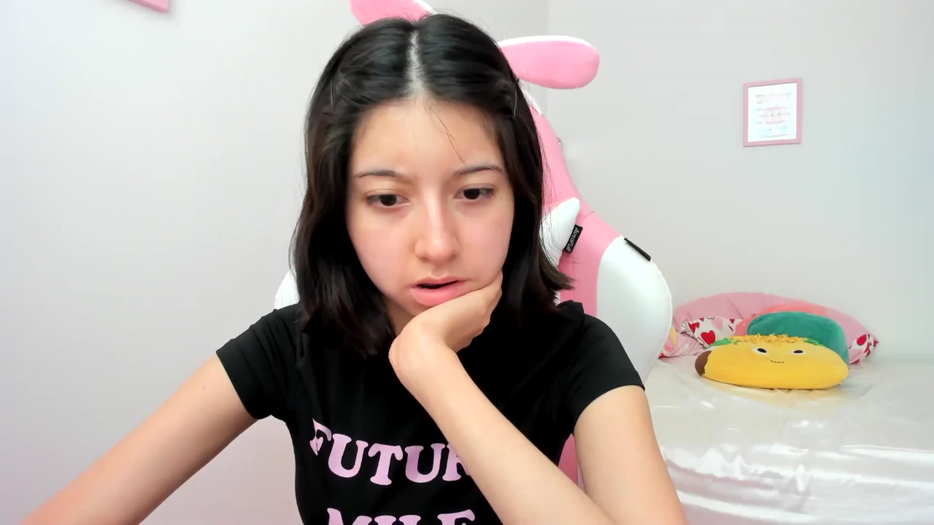 Gallery image thumbnail from Cherrycute666's myfreecams stream on, 07/06/2024, 17:11 image 20 of 20