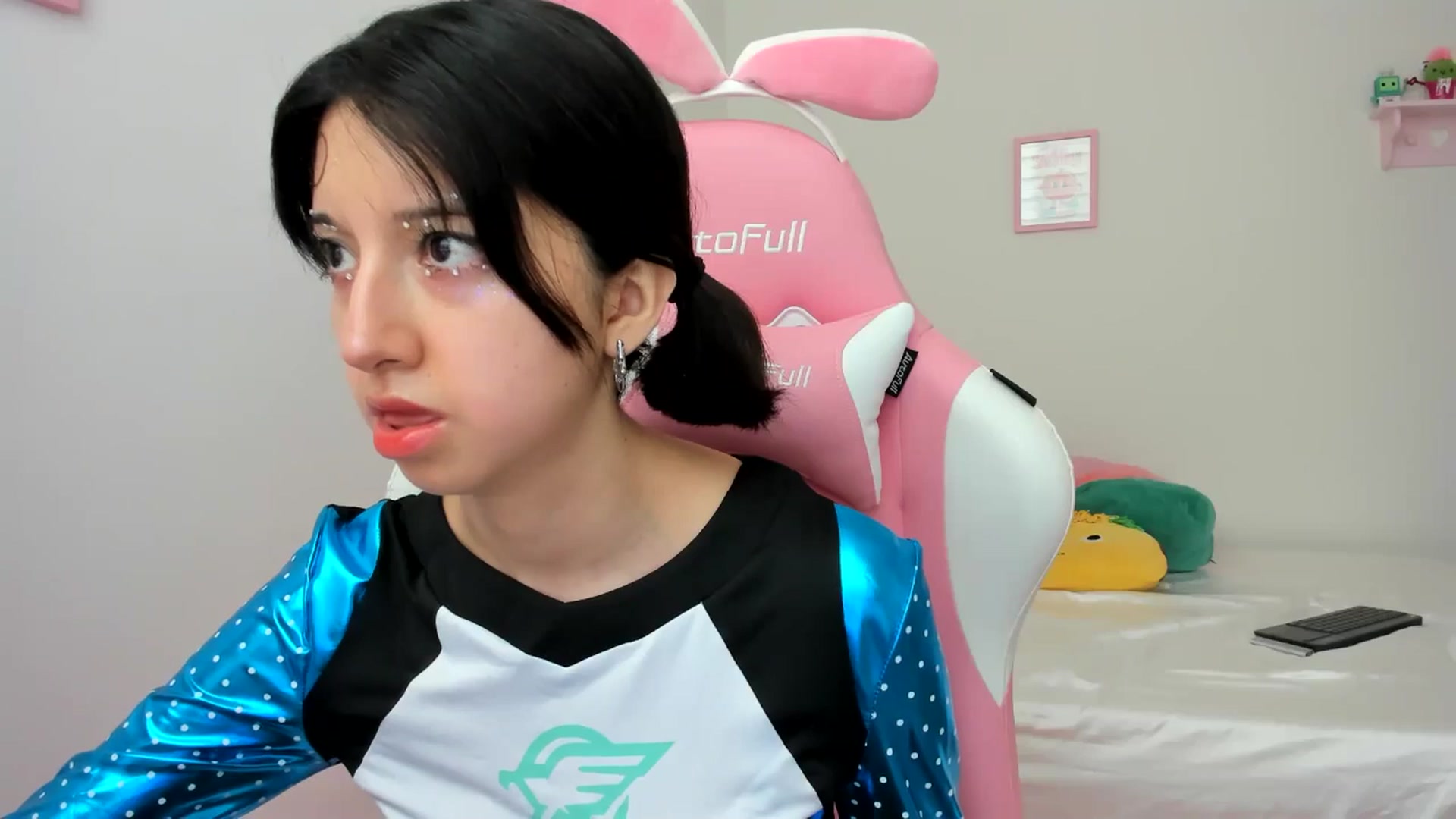 Gallery image thumbnail from Cherrycute666's myfreecams stream on, 07/06/2024, 21:46 image 20 of 20