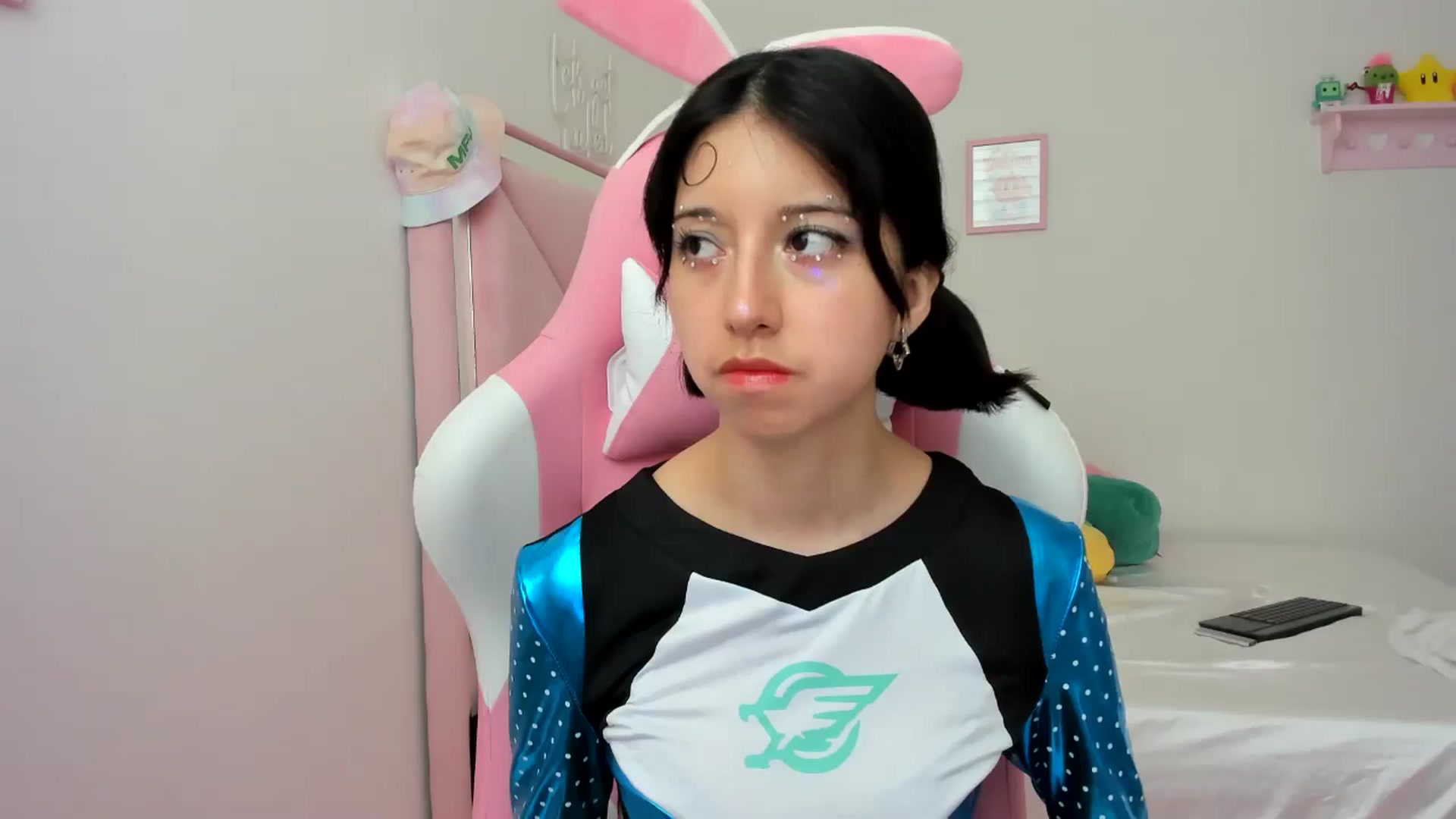 Gallery image thumbnail from Cherrycute666's myfreecams stream on, 07/06/2024, 21:46 image 6 of 20