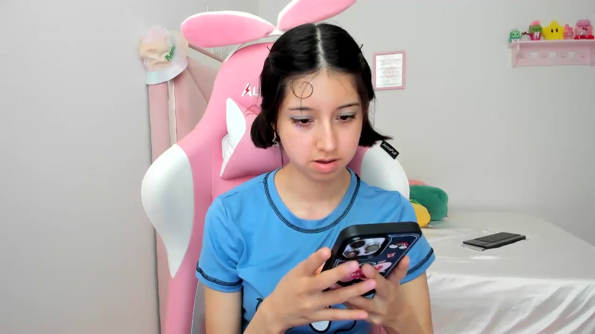 Gallery image thumbnail from Cherrycute666's myfreecams stream on, 07/06/2024, 23:33 image 20 of 20