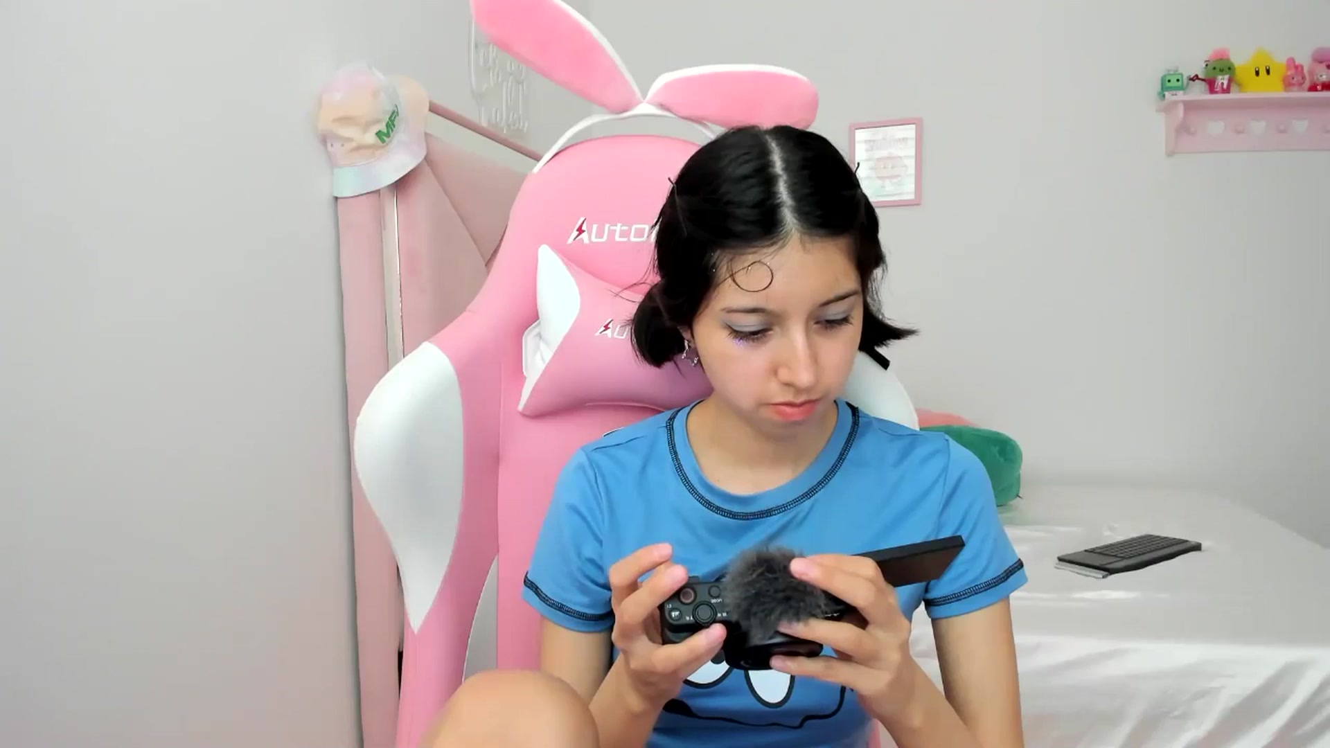 Gallery image thumbnail from Cherrycute666's myfreecams stream on, 07/06/2024, 23:33 image 9 of 20