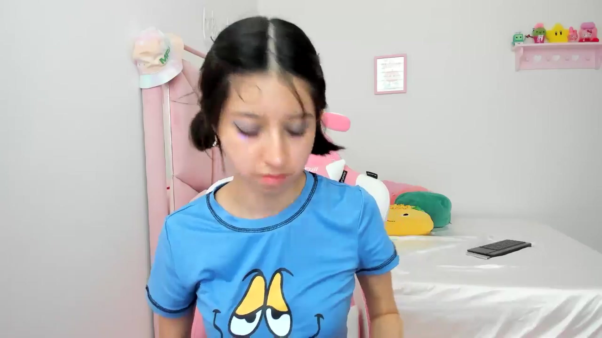 Gallery image thumbnail from Cherrycute666's myfreecams stream on, 07/06/2024, 23:33 image 2 of 20