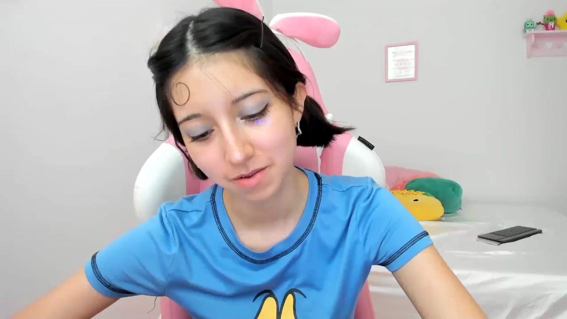 Gallery image thumbnail from Cherrycute666's myfreecams stream on, 07/06/2024, 23:33 image 12 of 20
