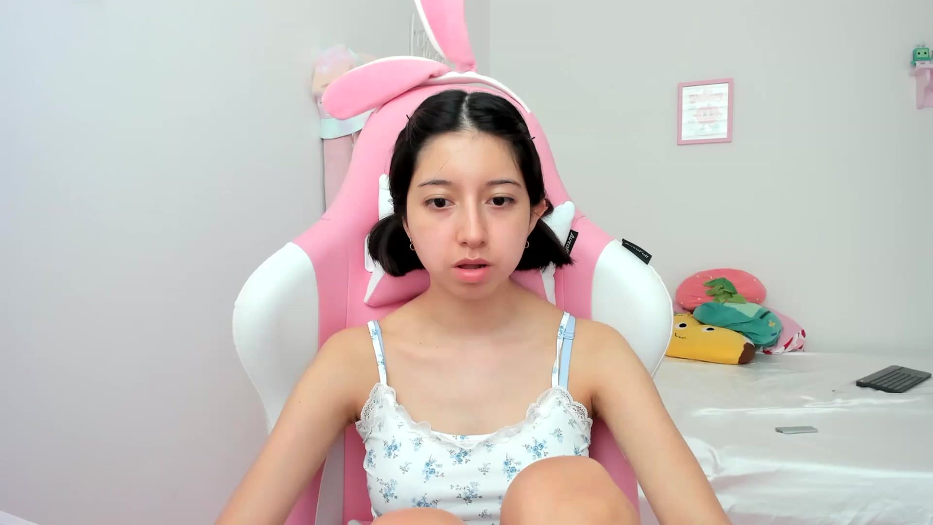 Gallery image thumbnail from Cherrycute666's myfreecams stream on, 07/07/2024, 20:35 image 20 of 20