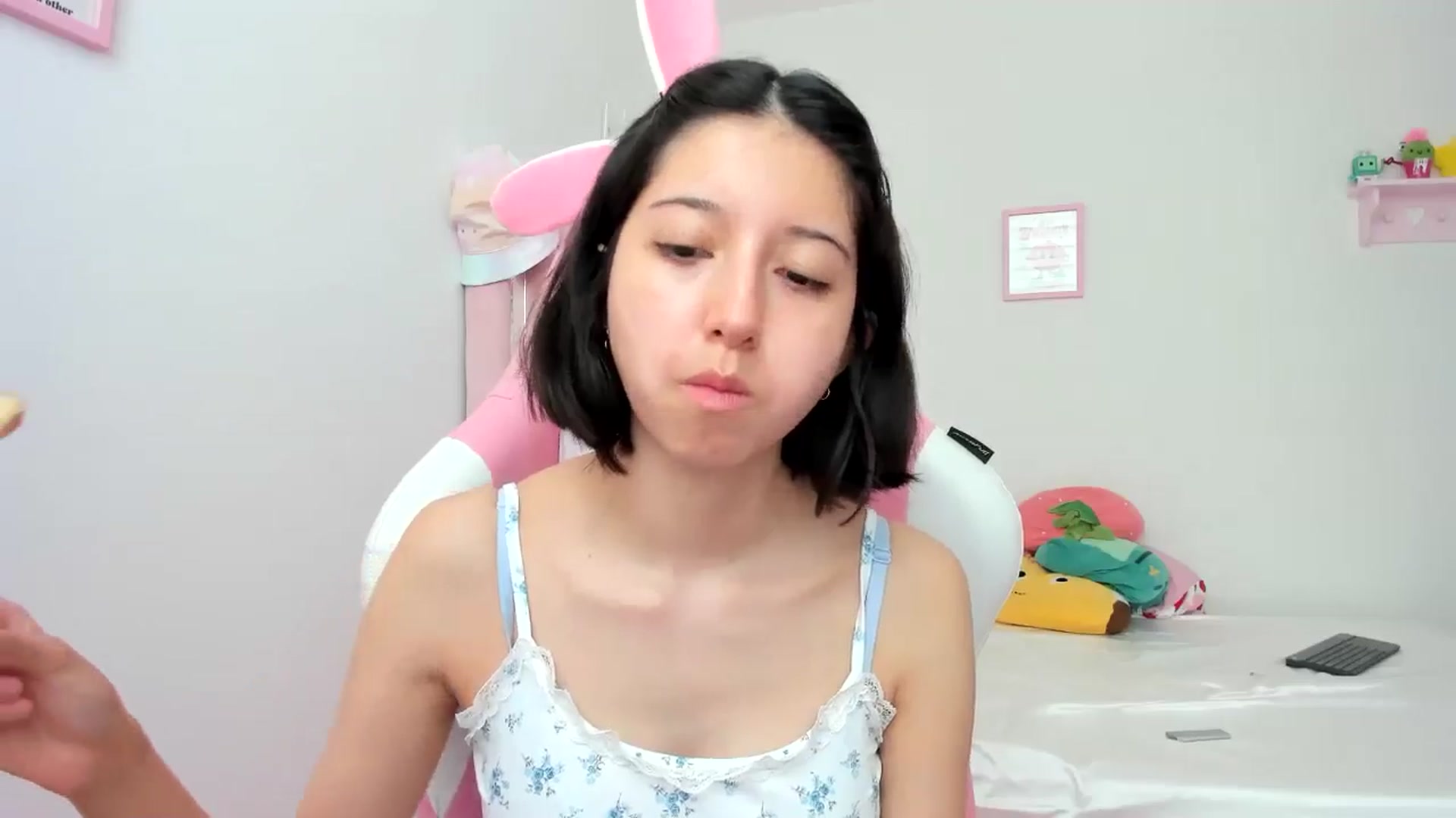 Gallery image thumbnail from Cherrycute666's myfreecams stream on, 07/07/2024, 20:35 image 5 of 20