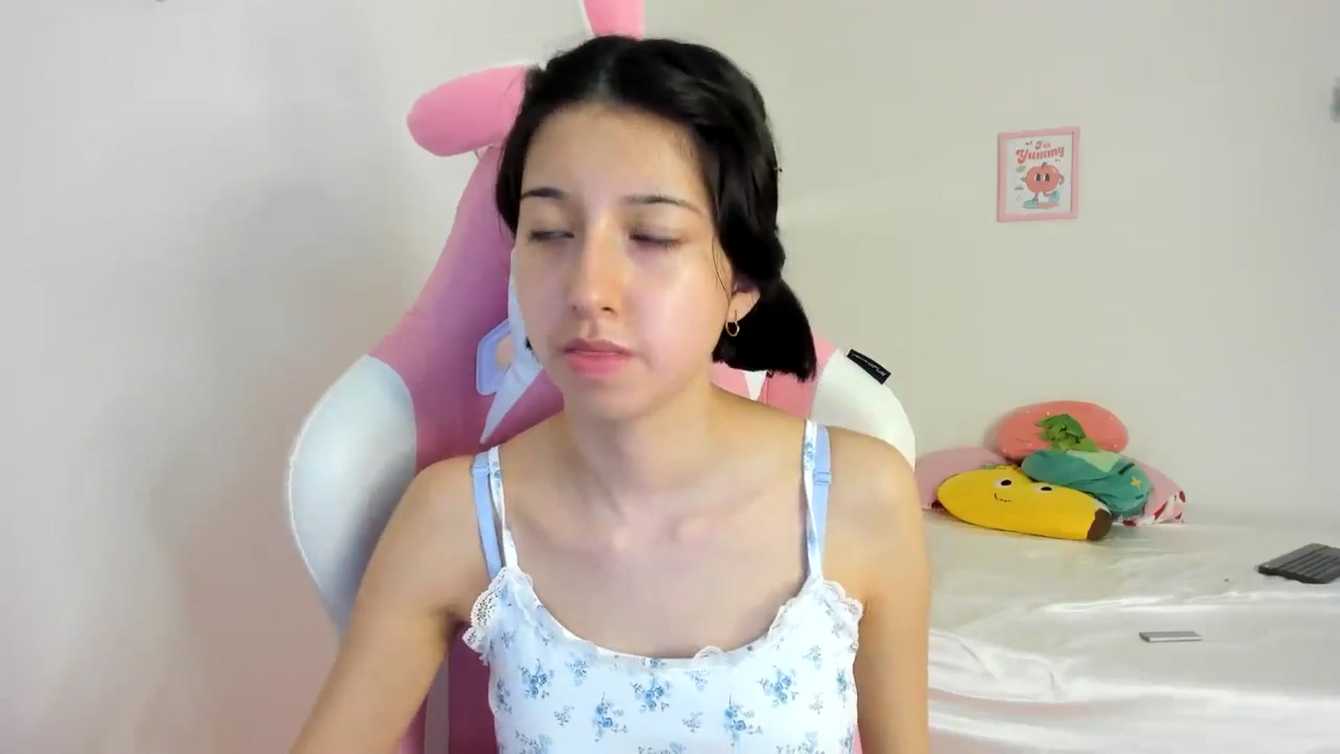 Gallery image thumbnail from Cherrycute666's myfreecams stream on, 07/08/2024, 24:01 image 10 of 20