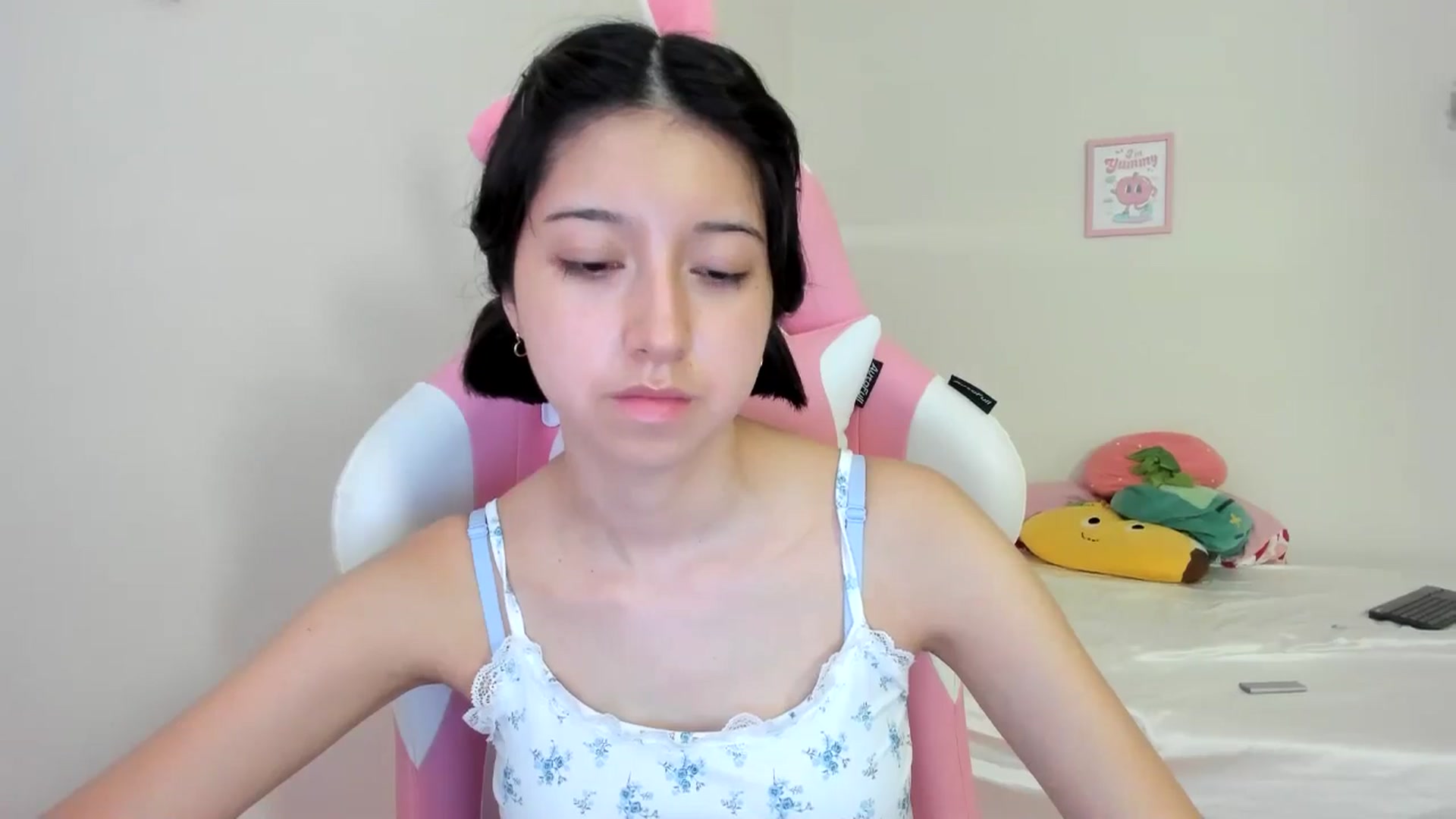 Gallery image thumbnail from Cherrycute666's myfreecams stream on, 07/08/2024, 24:01 image 2 of 20