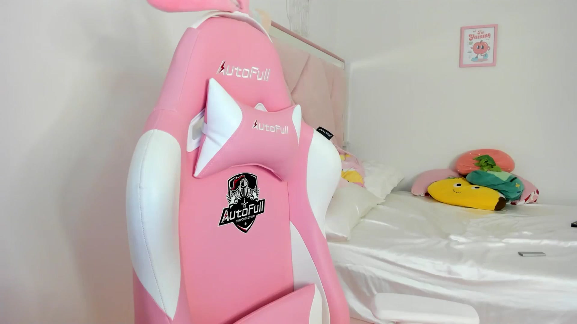 Gallery image thumbnail from Cherrycute666's myfreecams stream on, 07/08/2024, 01:49 image 9 of 20