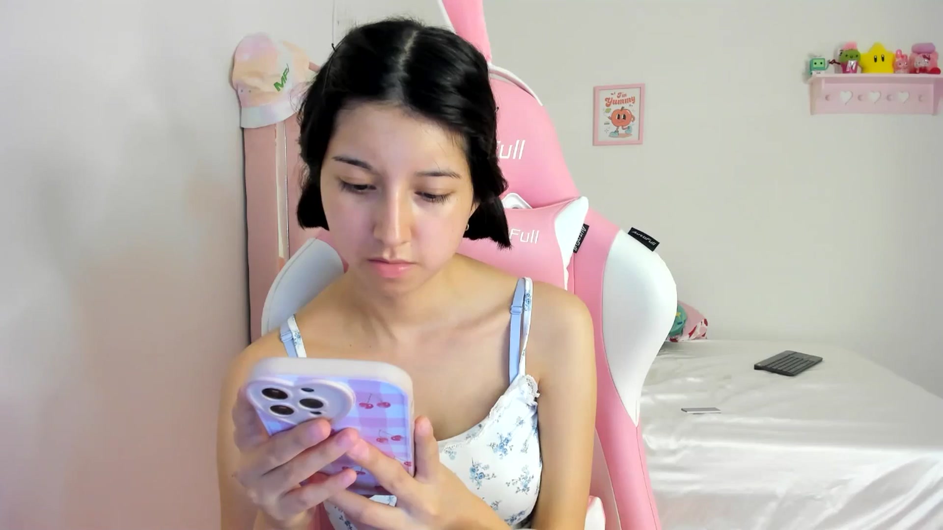 Gallery image thumbnail from Cherrycute666's myfreecams stream on, 07/08/2024, 04:16 image 13 of 20