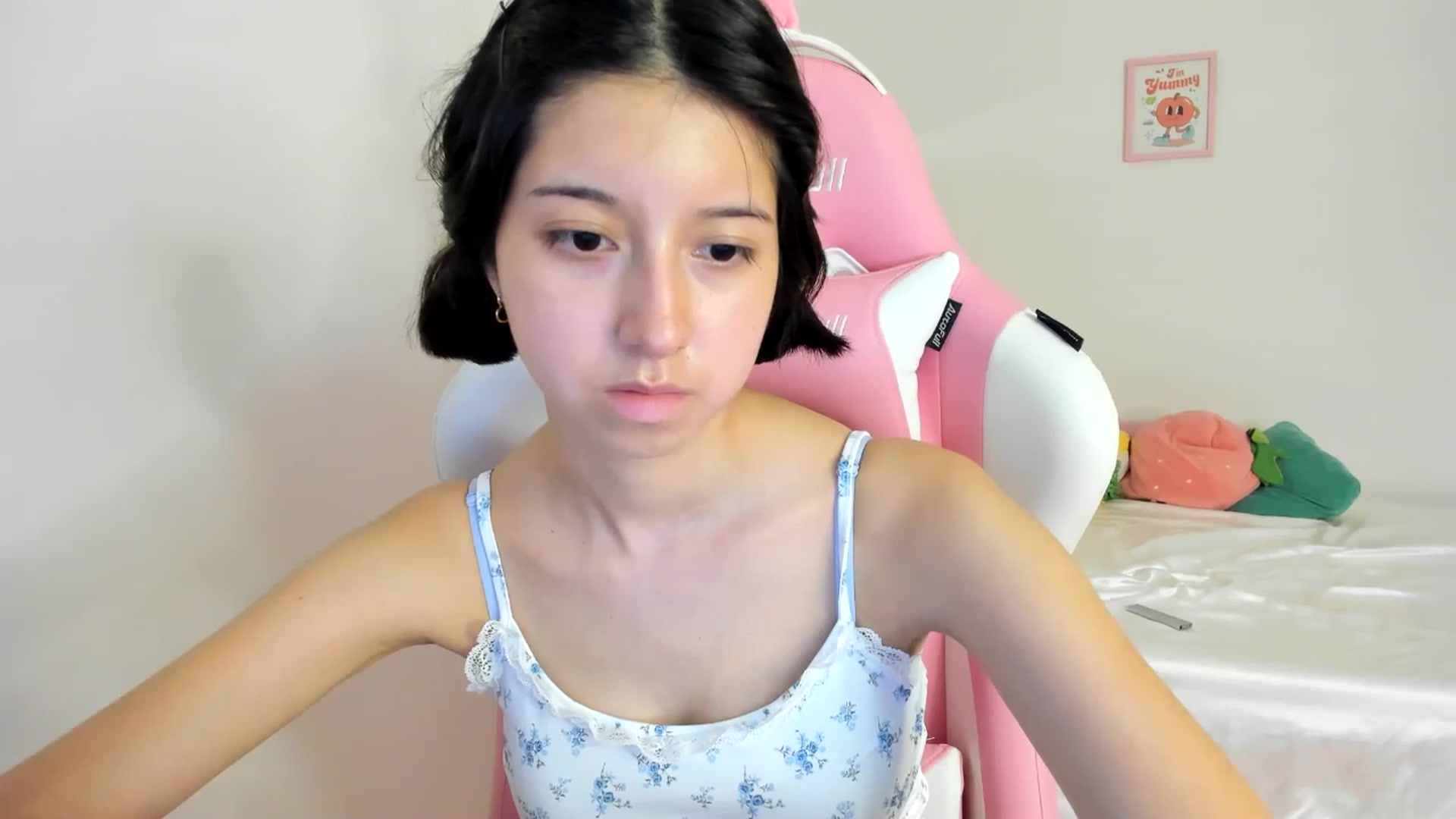 Gallery image thumbnail from Cherrycute666's myfreecams stream on, 07/08/2024, 06:17 image 13 of 20