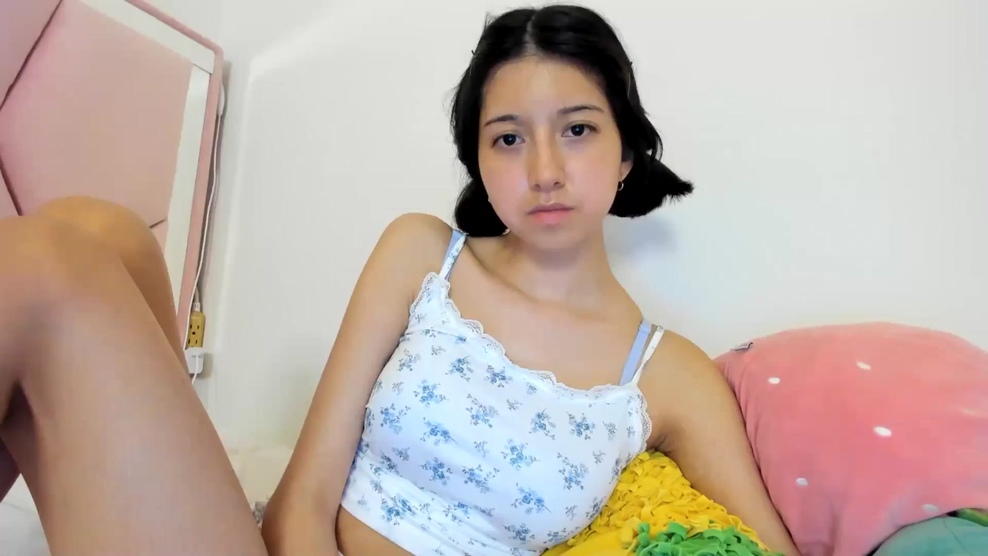 Gallery image thumbnail from Cherrycute666's myfreecams stream on, 07/08/2024, 06:17 image 1 of 20