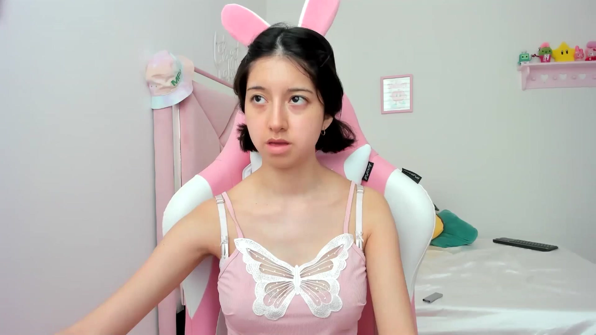 Gallery image thumbnail from Cherrycute666's myfreecams stream on, 07/08/2024, 18:51 image 15 of 20