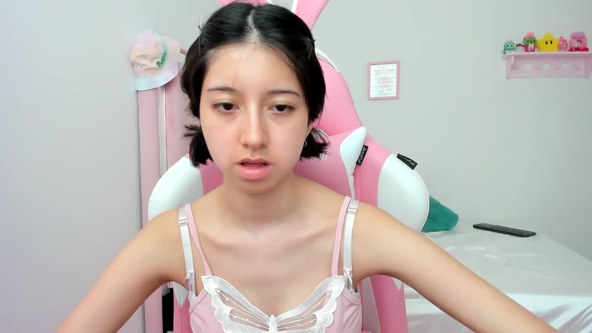 Gallery image thumbnail from Cherrycute666's myfreecams stream on, 07/08/2024, 18:51 image 12 of 20