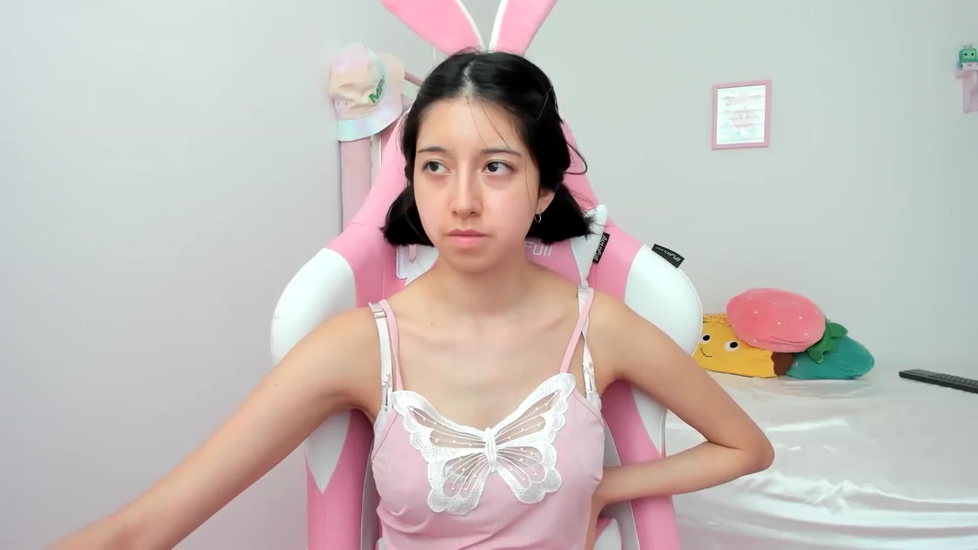 Gallery image thumbnail from Cherrycute666's myfreecams stream on, 07/08/2024, 21:25 image 4 of 20