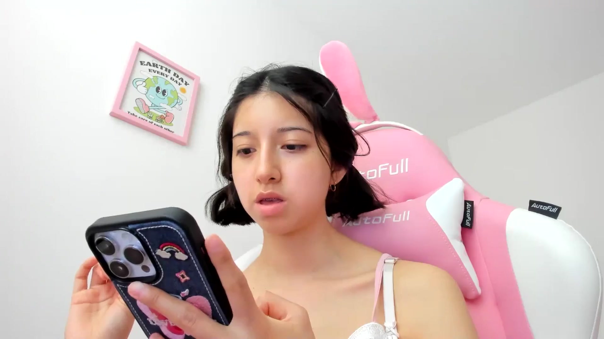 Gallery image thumbnail from Cherrycute666's myfreecams stream on, 07/08/2024, 22:05 image 18 of 20