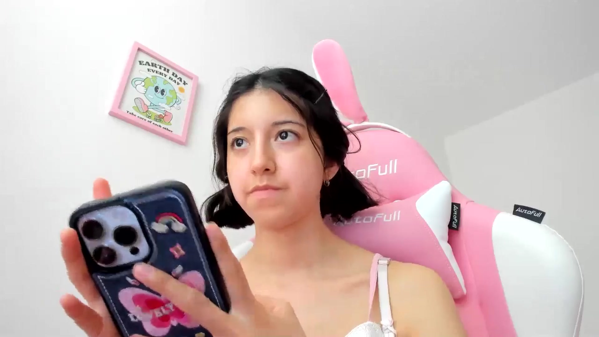 Gallery image thumbnail from Cherrycute666's myfreecams stream on, 07/08/2024, 22:05 image 19 of 20