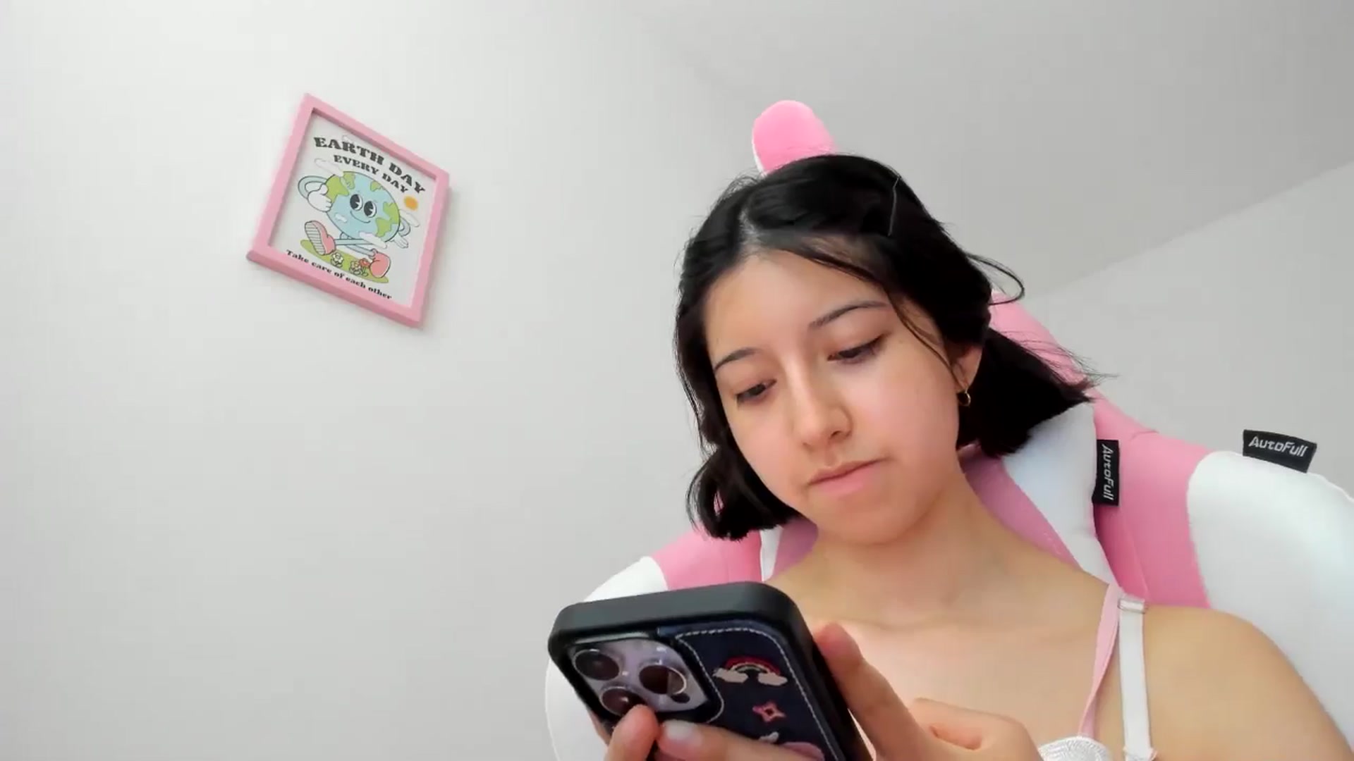 Gallery image thumbnail from Cherrycute666's myfreecams stream on, 07/08/2024, 22:05 image 20 of 20