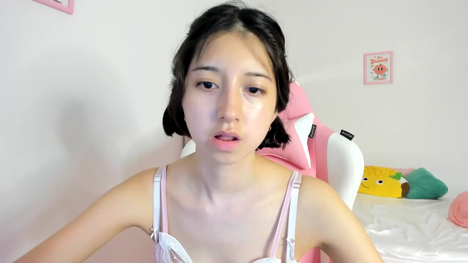 Gallery image thumbnail from Cherrycute666's myfreecams stream on, 07/09/2024, 01:35 image 12 of 20
