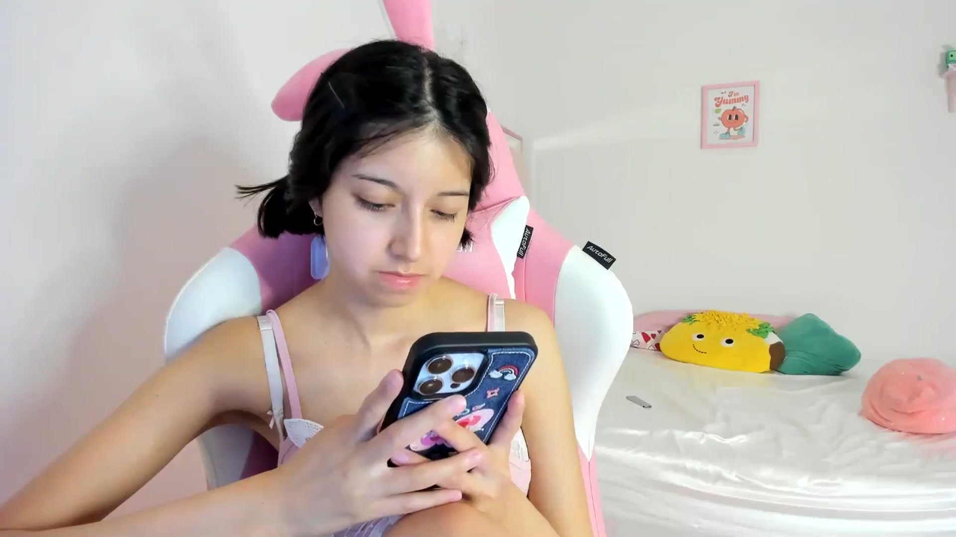 Gallery image thumbnail from Cherrycute666's myfreecams stream on, 07/09/2024, 01:35 image 4 of 20