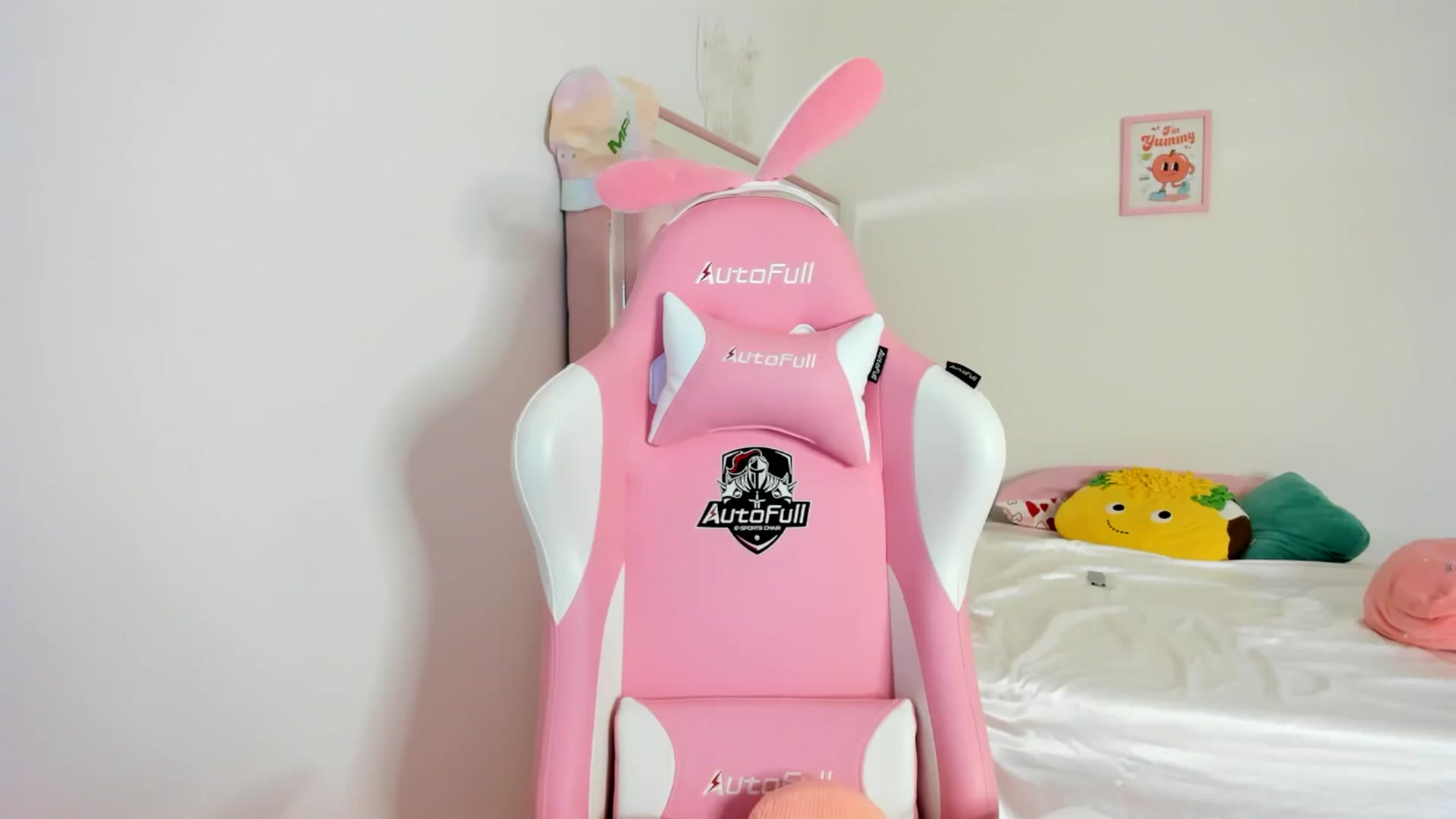 Gallery image thumbnail from Cherrycute666's myfreecams stream on, 07/09/2024, 06:40 image 12 of 20