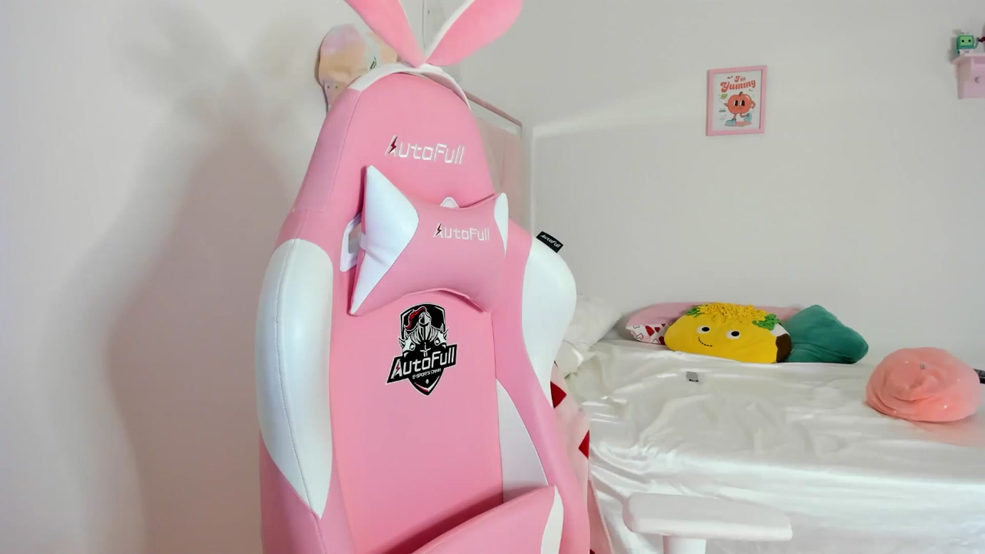 Gallery image thumbnail from Cherrycute666's myfreecams stream on, 07/09/2024, 06:40 image 8 of 20