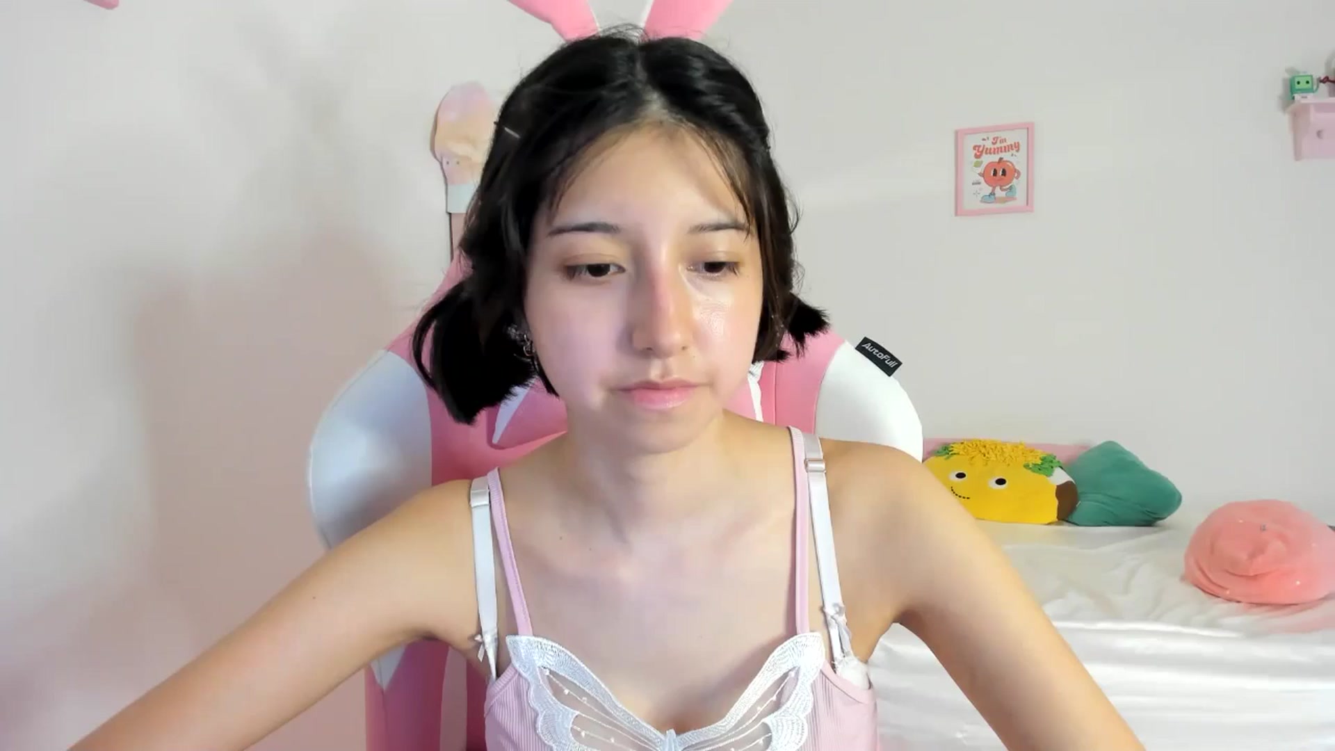 Gallery image thumbnail from Cherrycute666's myfreecams stream on, 07/09/2024, 06:40 image 1 of 20