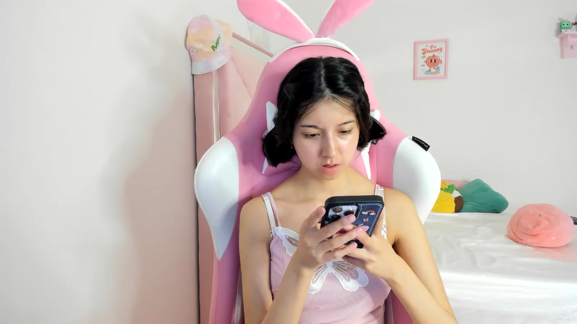 Gallery image thumbnail from Cherrycute666's myfreecams stream on, 07/09/2024, 06:40 image 7 of 20