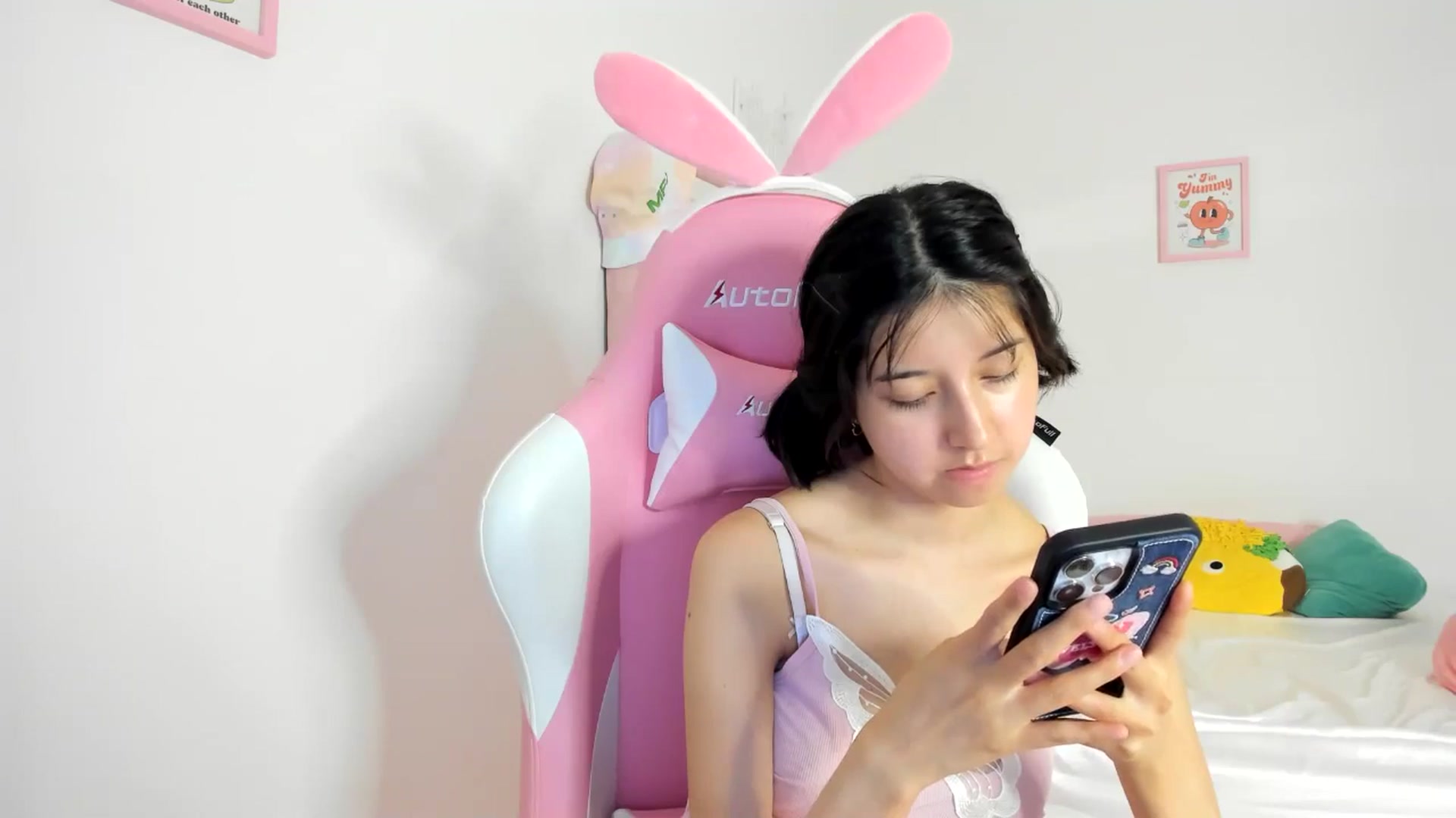 Gallery image thumbnail from Cherrycute666's myfreecams stream on, 07/09/2024, 06:40 image 5 of 20