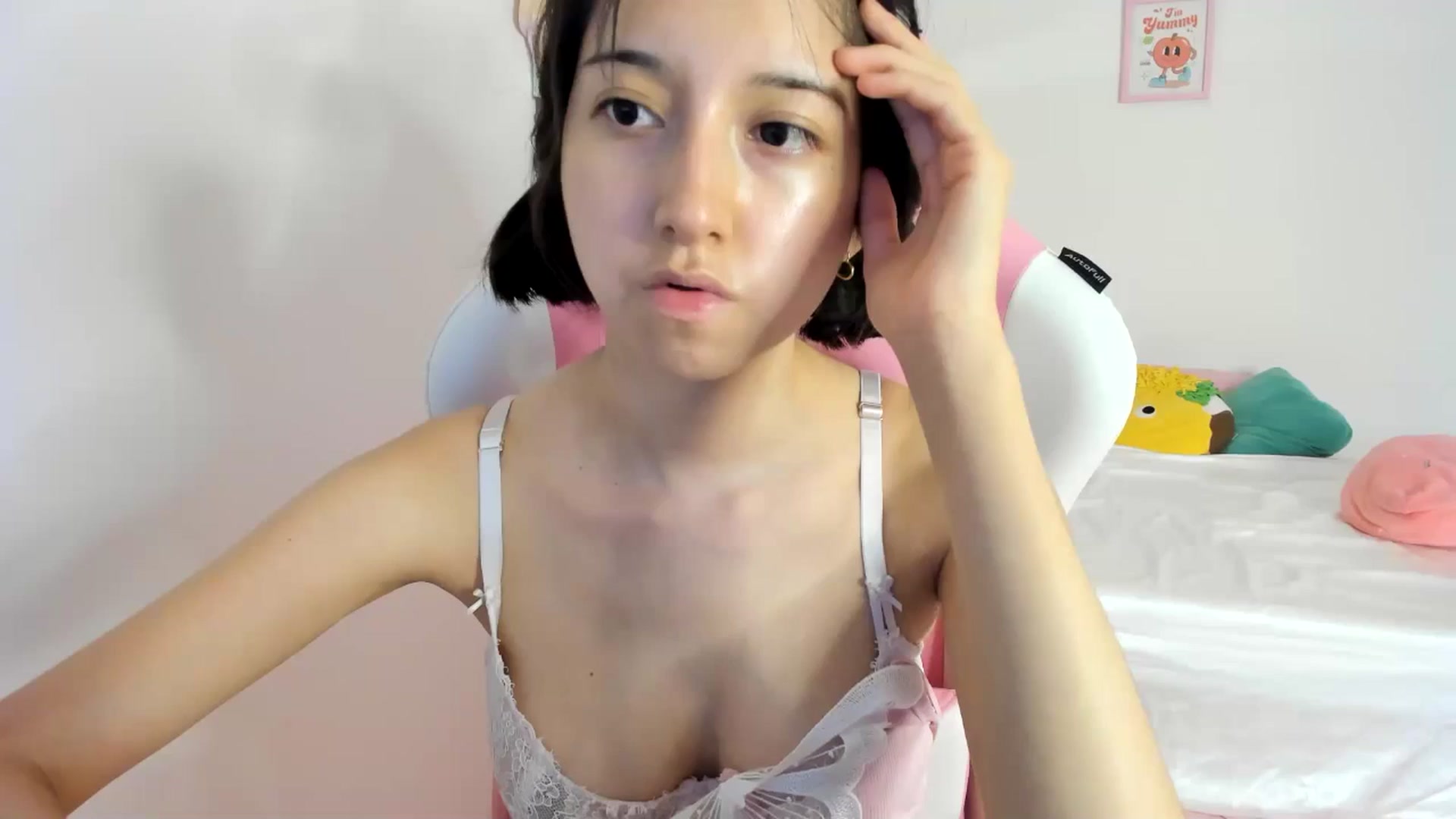 Gallery image thumbnail from Cherrycute666's myfreecams stream on, 07/09/2024, 07:38 image 12 of 20