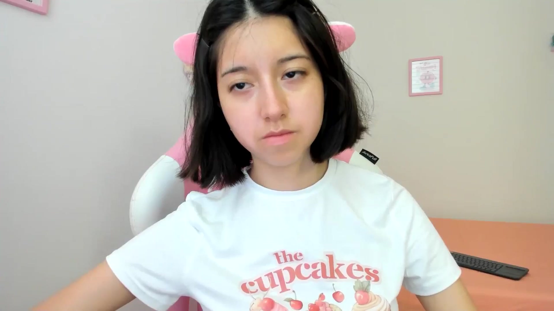 Gallery image thumbnail from Cherrycute666's myfreecams stream on, 07/10/2024, 23:21 image 10 of 20