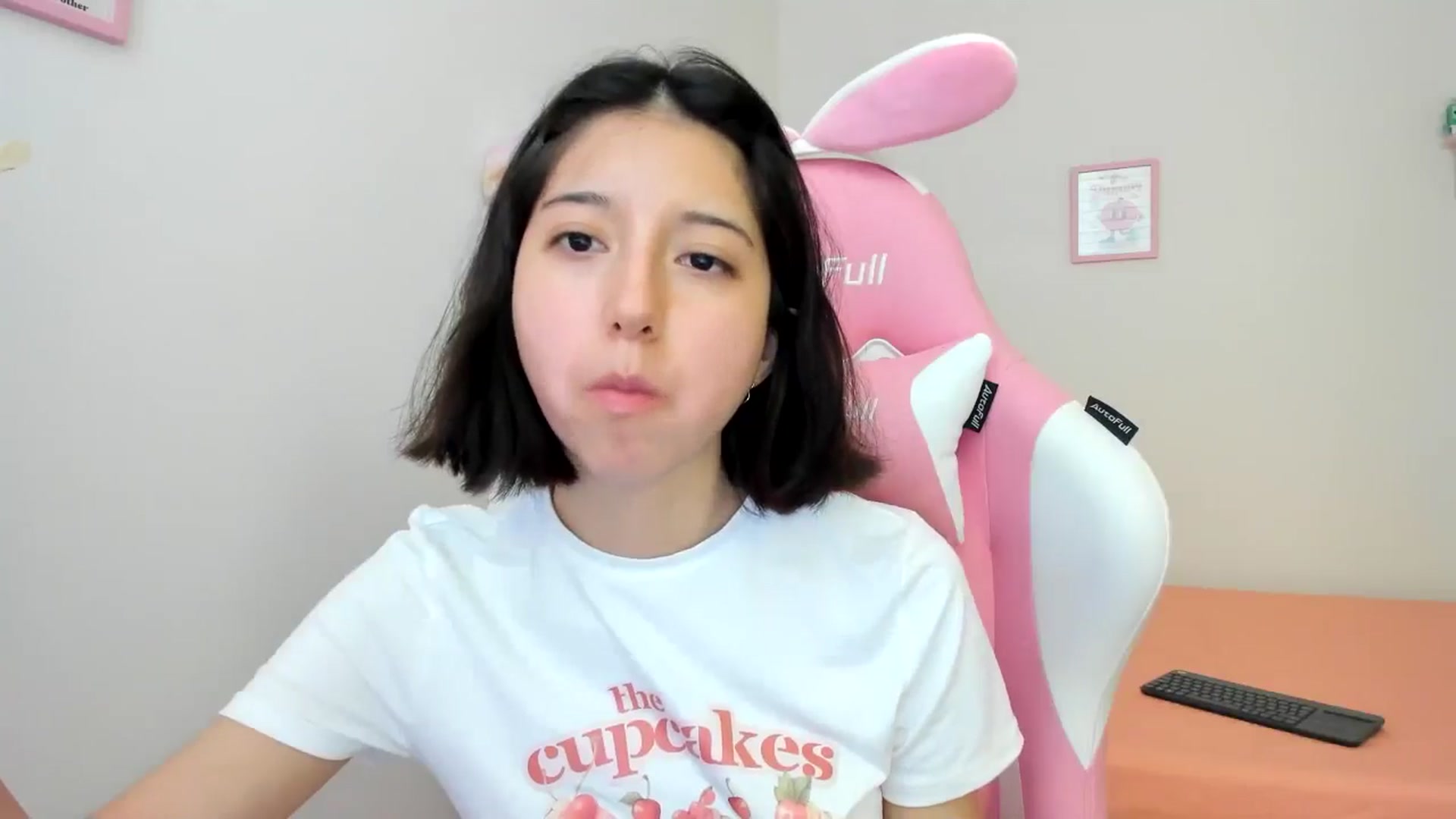 Gallery image thumbnail from Cherrycute666's myfreecams stream on, 07/10/2024, 23:21 image 20 of 20