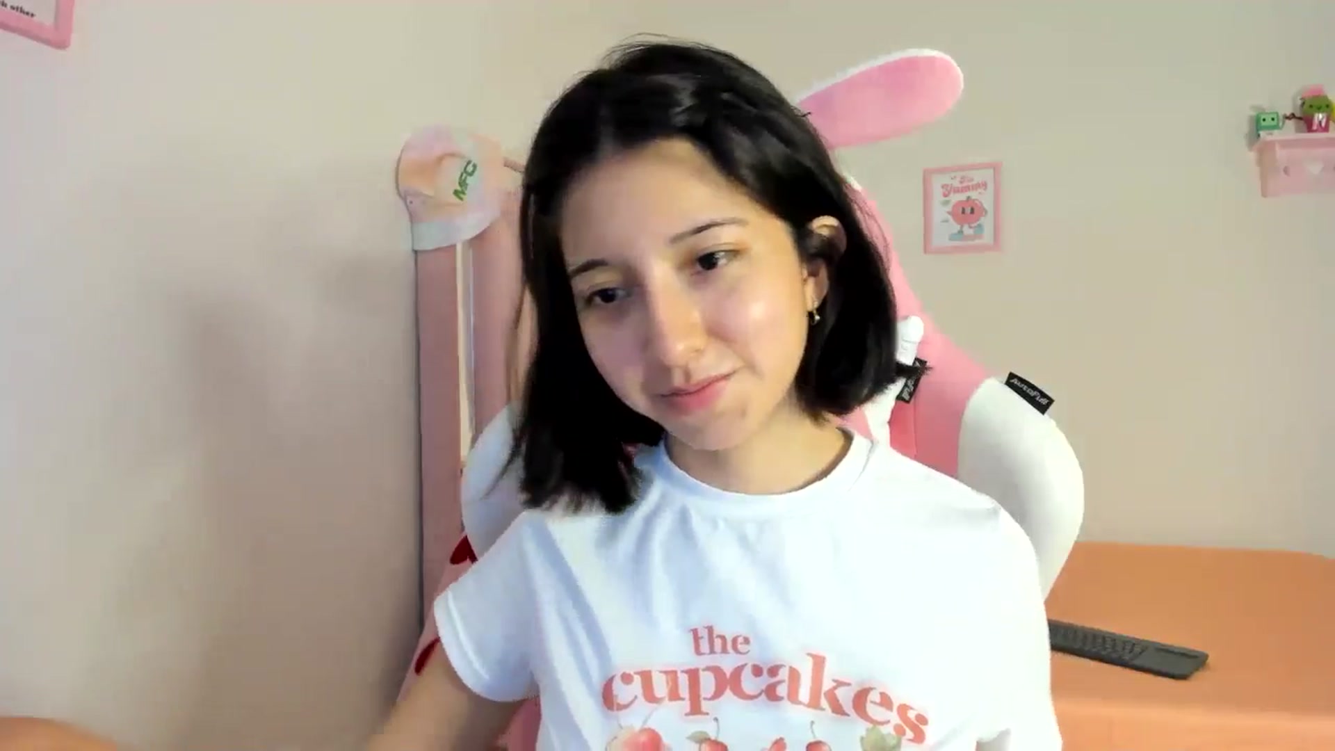Gallery image thumbnail from Cherrycute666's myfreecams stream on, 07/11/2024, 03:37 image 6 of 20