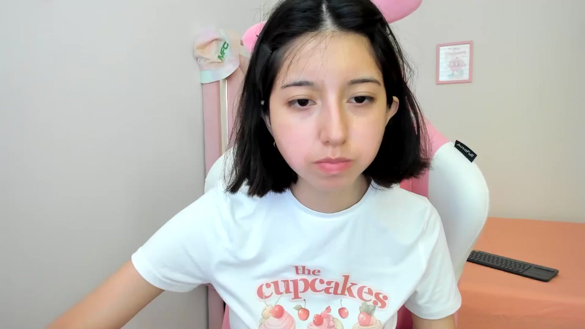 Gallery image thumbnail from Cherrycute666's myfreecams stream on, 07/11/2024, 03:37 image 1 of 20