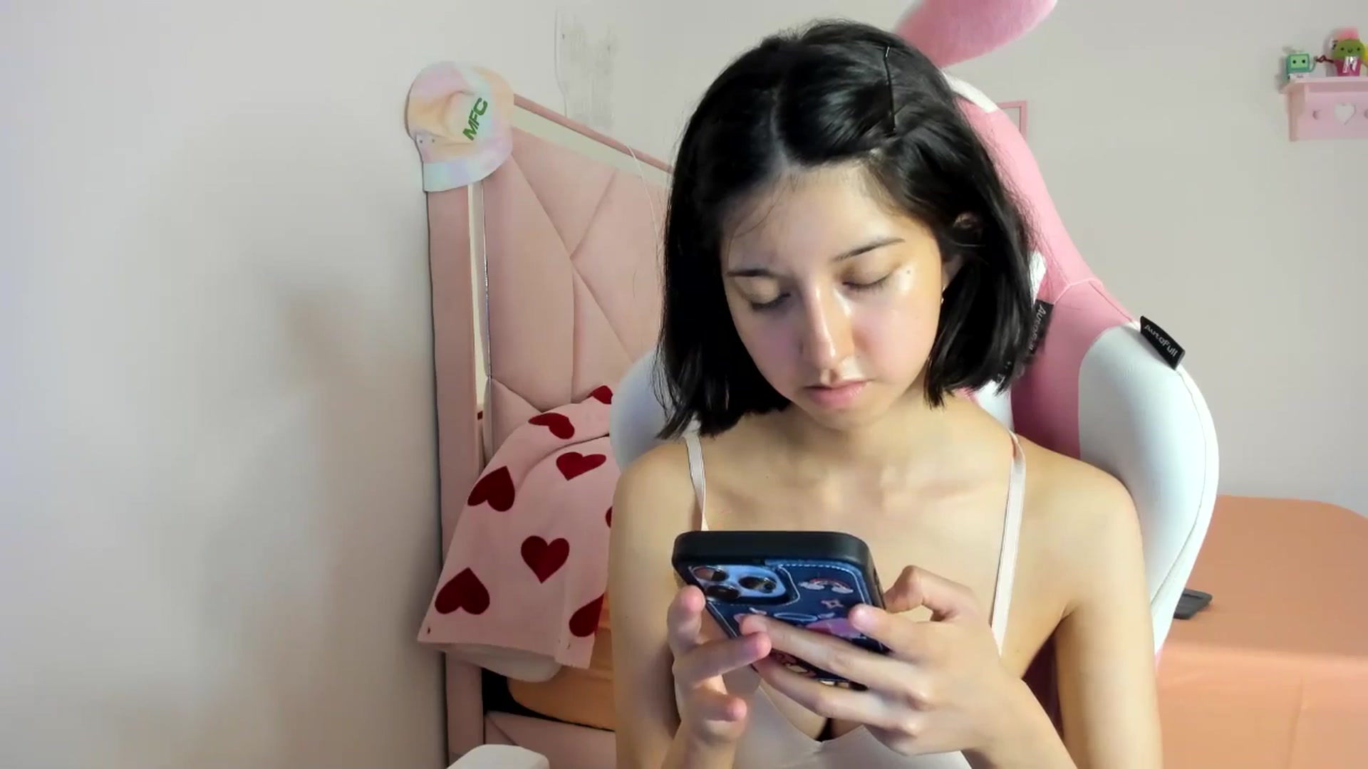 Gallery image thumbnail from Cherrycute666's myfreecams stream on, 07/11/2024, 03:37 image 13 of 20