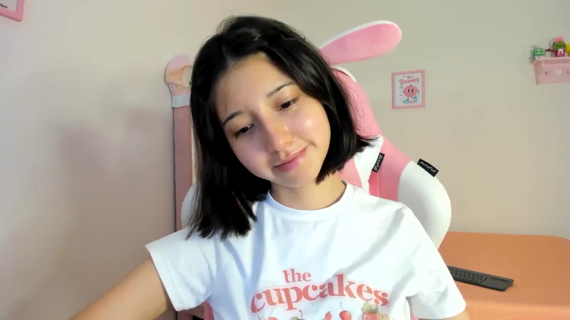 Gallery image thumbnail from Cherrycute666's myfreecams stream on, 07/11/2024, 03:37 image 5 of 20
