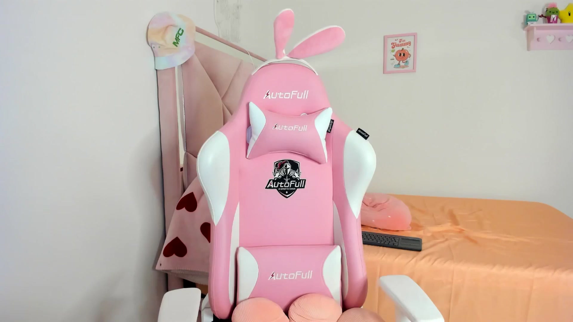 Gallery image thumbnail from Cherrycute666's myfreecams stream on, 07/11/2024, 09:02 image 18 of 20