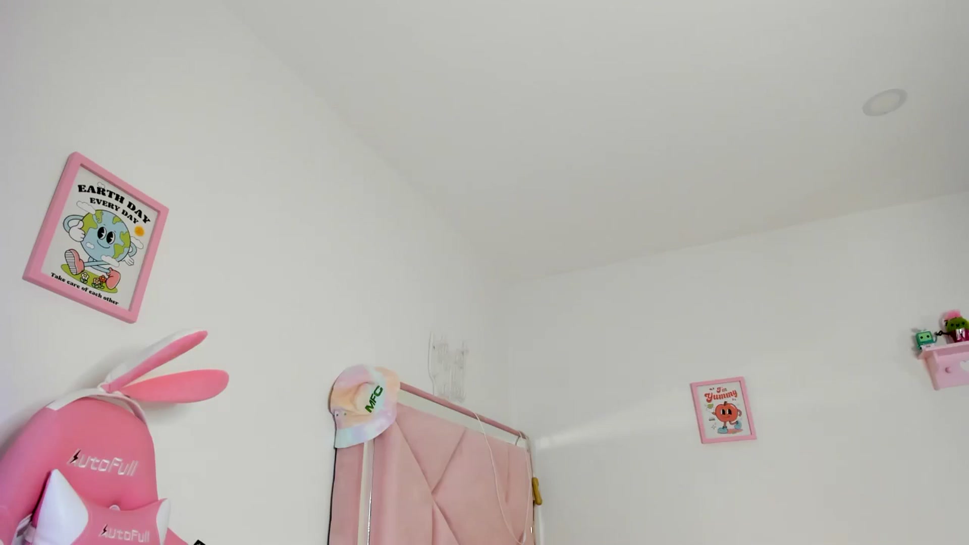 Gallery image thumbnail from Cherrycute666's myfreecams stream on, 07/11/2024, 09:02 image 8 of 20