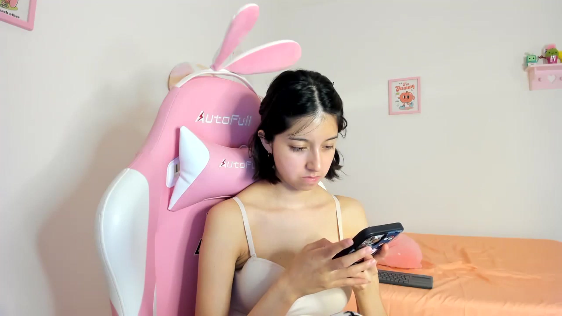 Gallery image thumbnail from Cherrycute666's myfreecams stream on, 07/11/2024, 09:02 image 4 of 20