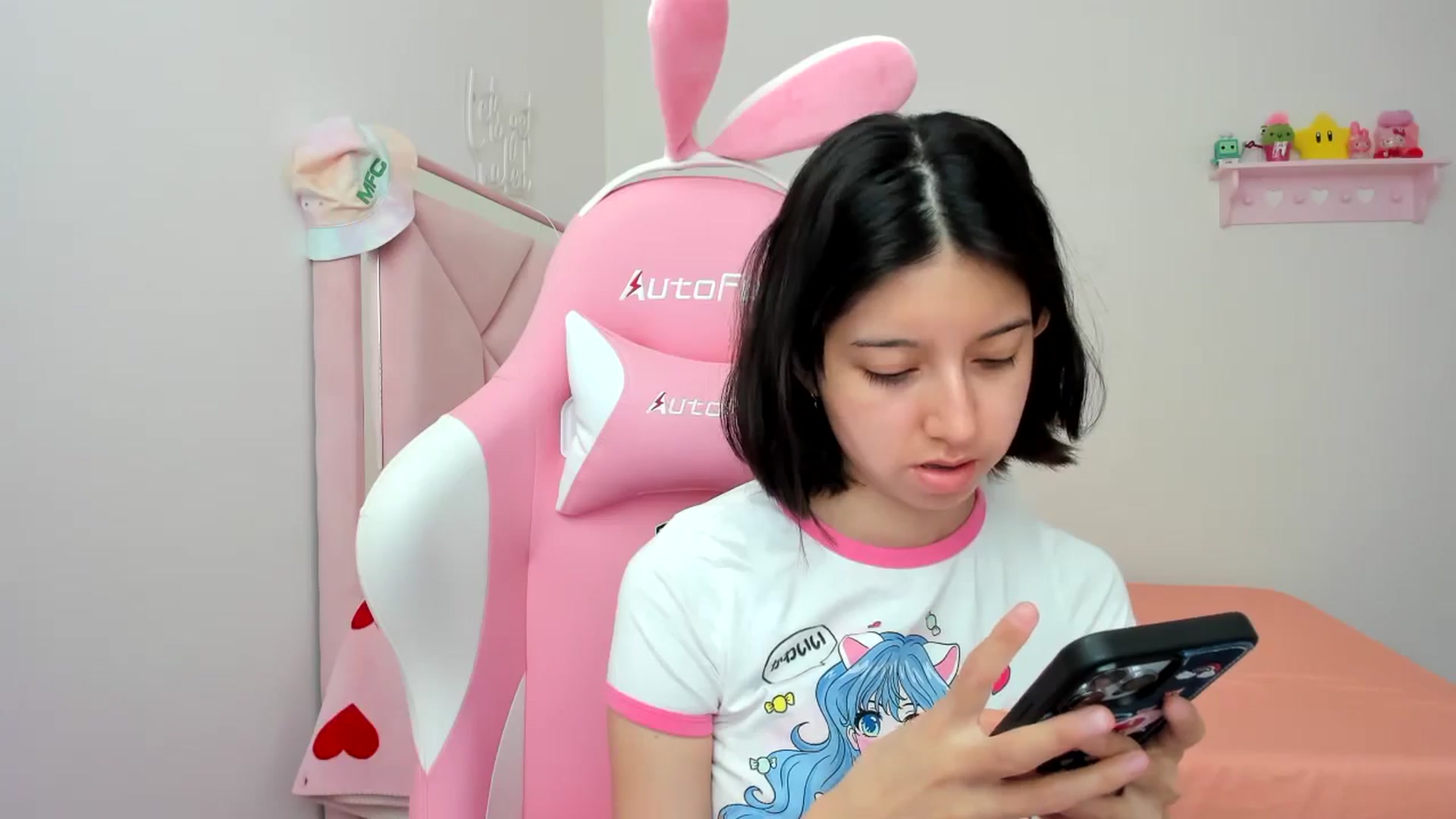 Gallery image thumbnail from Cherrycute666's myfreecams stream on, 07/11/2024, 18:51 image 7 of 20