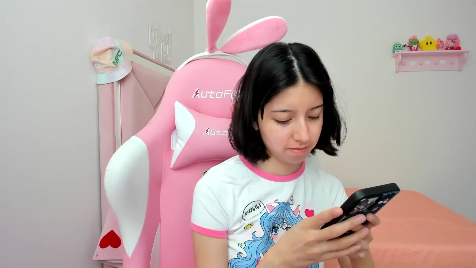 Gallery image thumbnail from Cherrycute666's myfreecams stream on, 07/11/2024, 18:51 image 10 of 20