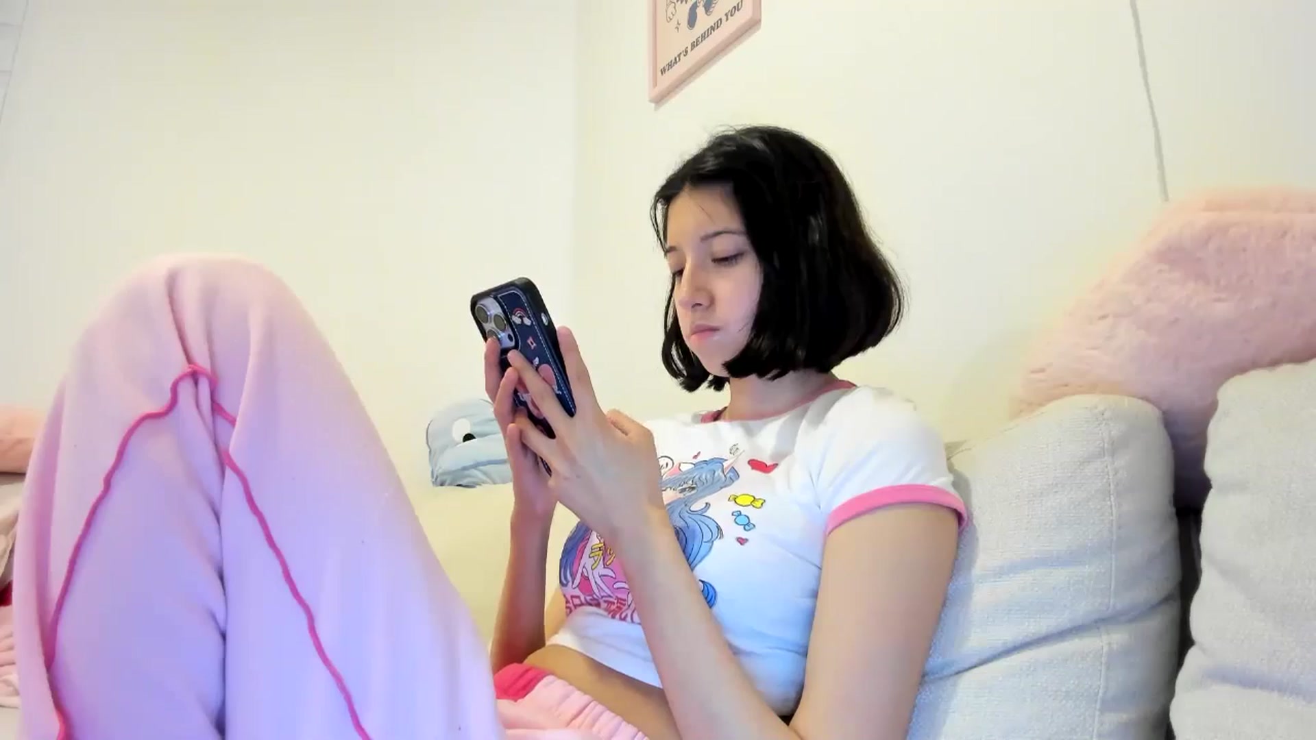 Gallery image thumbnail from Cherrycute666's myfreecams stream on, 07/12/2024, 06:27 image 17 of 20