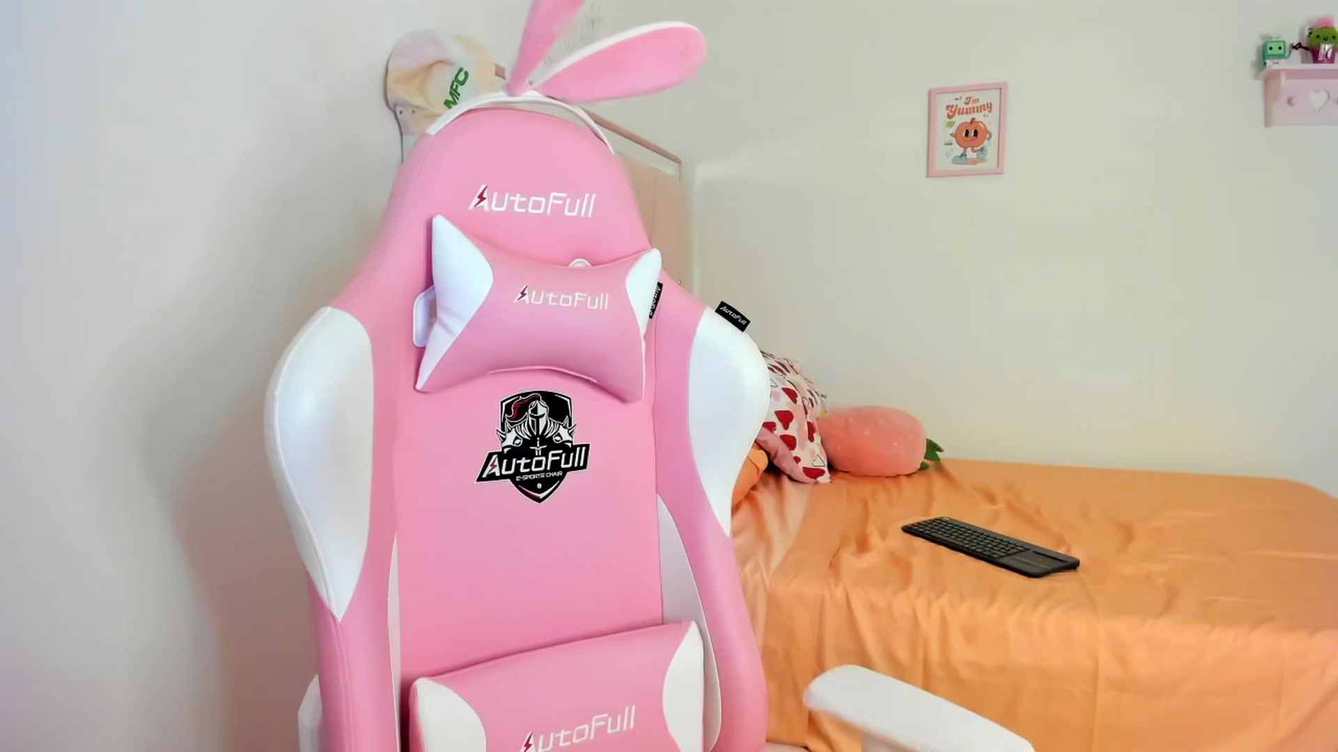 Gallery image thumbnail from Cherrycute666's myfreecams stream on, 07/12/2024, 09:04 image 1 of 20