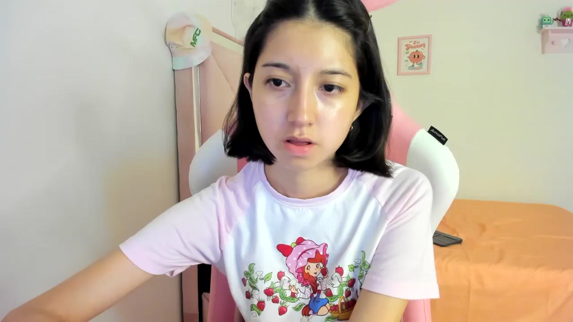 Gallery image thumbnail from Cherrycute666's myfreecams stream on, 07/12/2024, 09:04 image 2 of 20