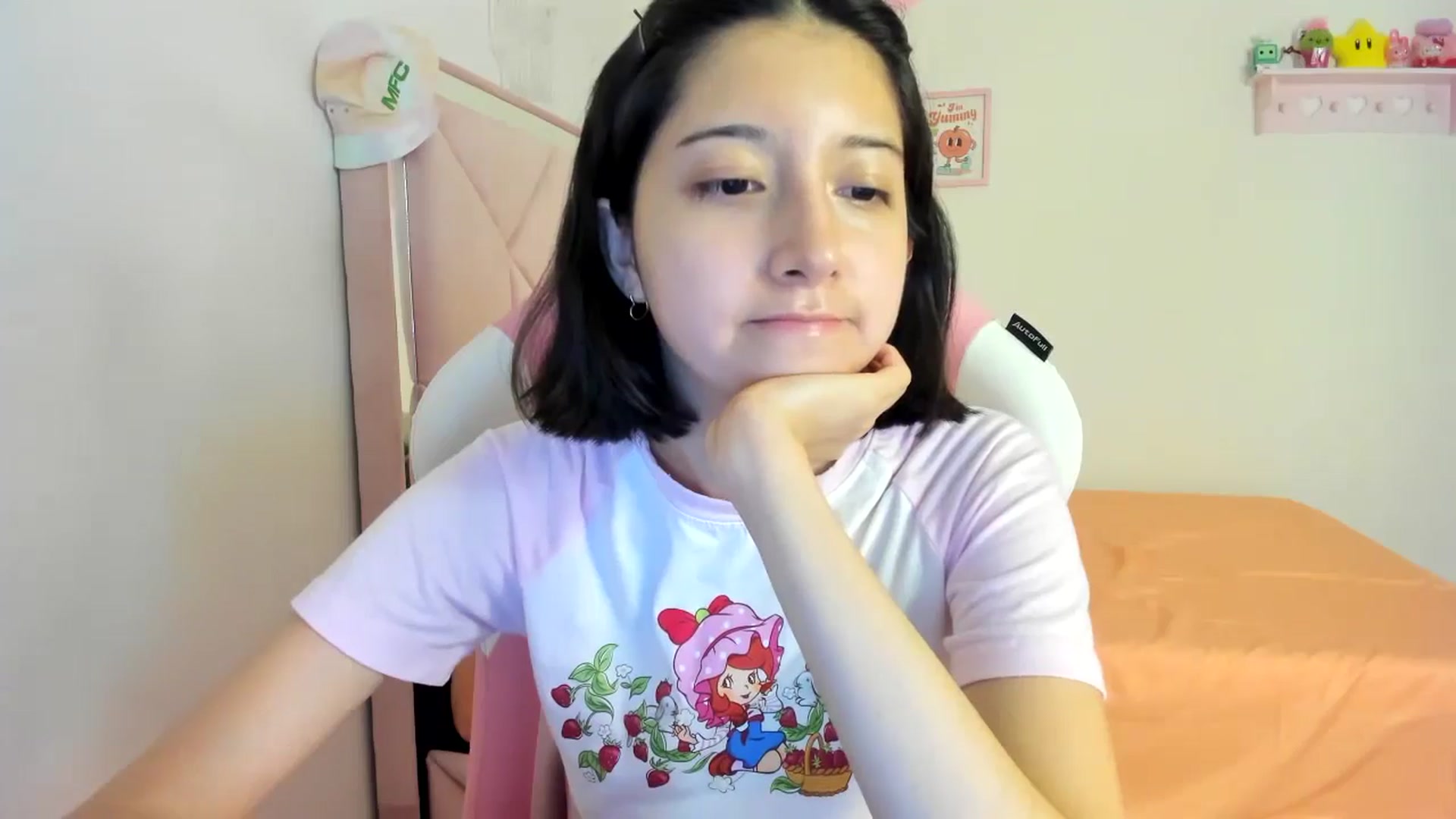 Gallery image thumbnail from Cherrycute666's myfreecams stream on, 07/12/2024, 09:04 image 5 of 20