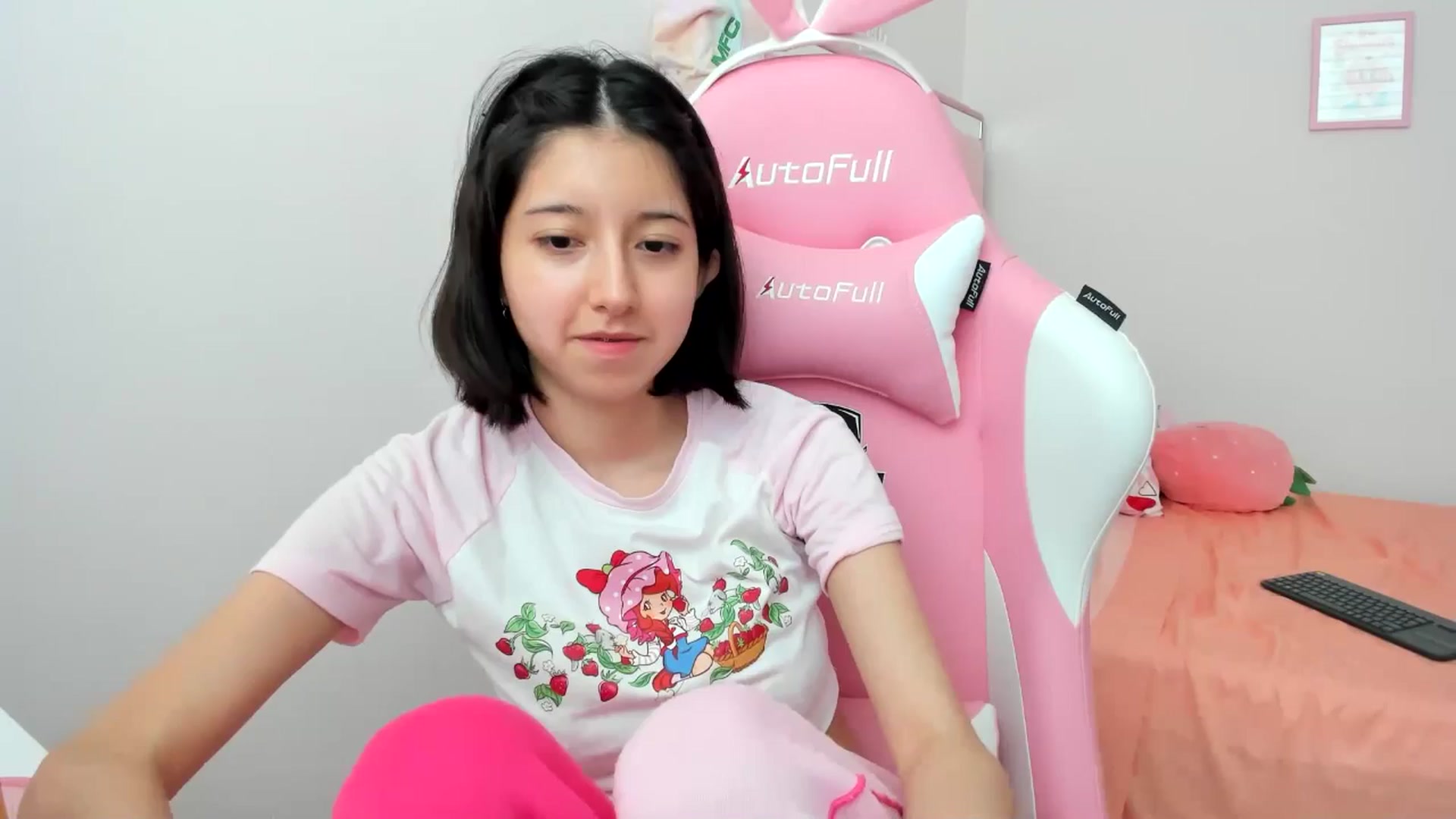 Gallery image thumbnail from Cherrycute666's myfreecams stream on, 07/12/2024, 21:56 image 11 of 20