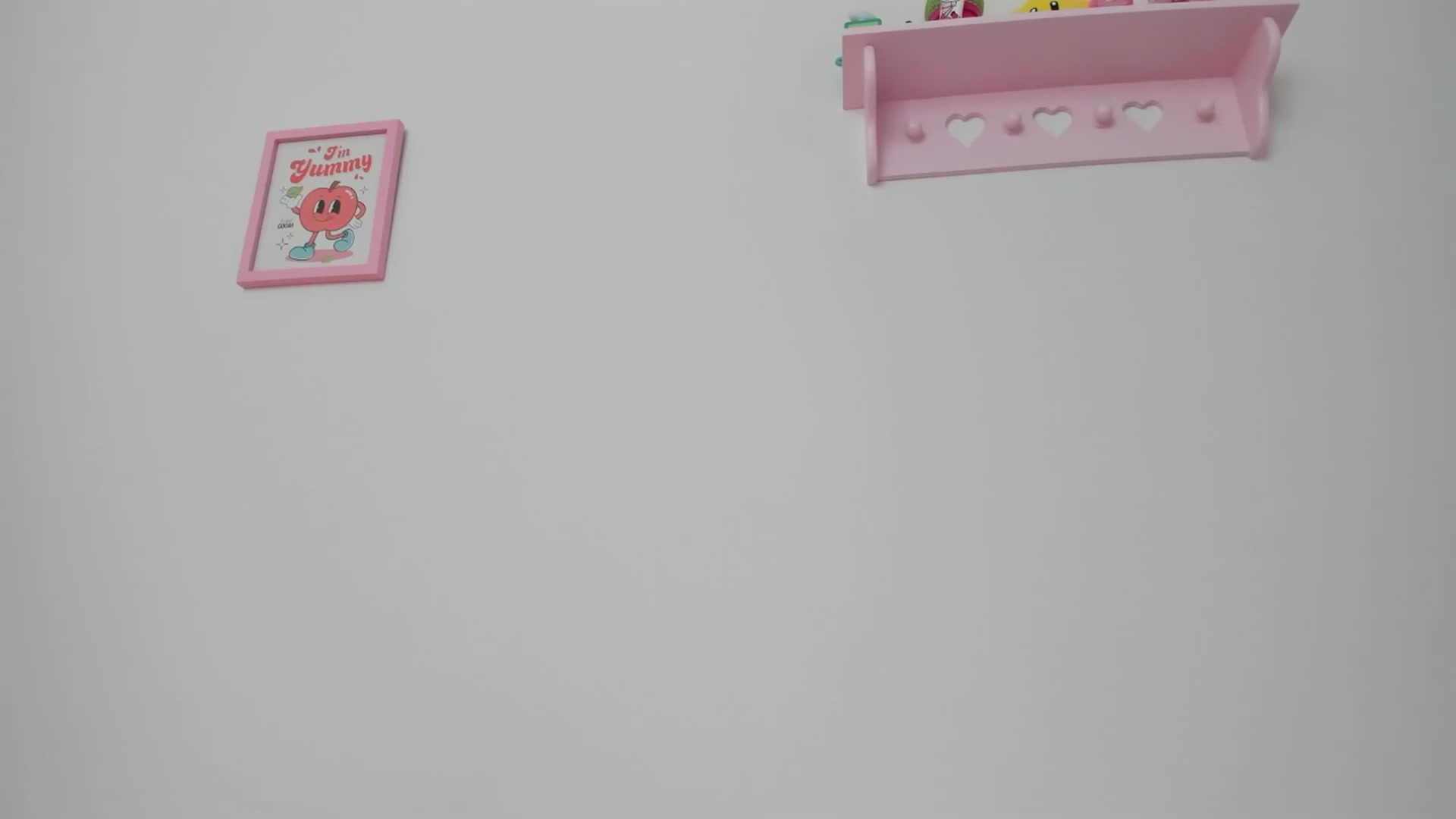 Gallery image thumbnail from Cherrycute666's myfreecams stream on, 07/12/2024, 22:29 image 6 of 20