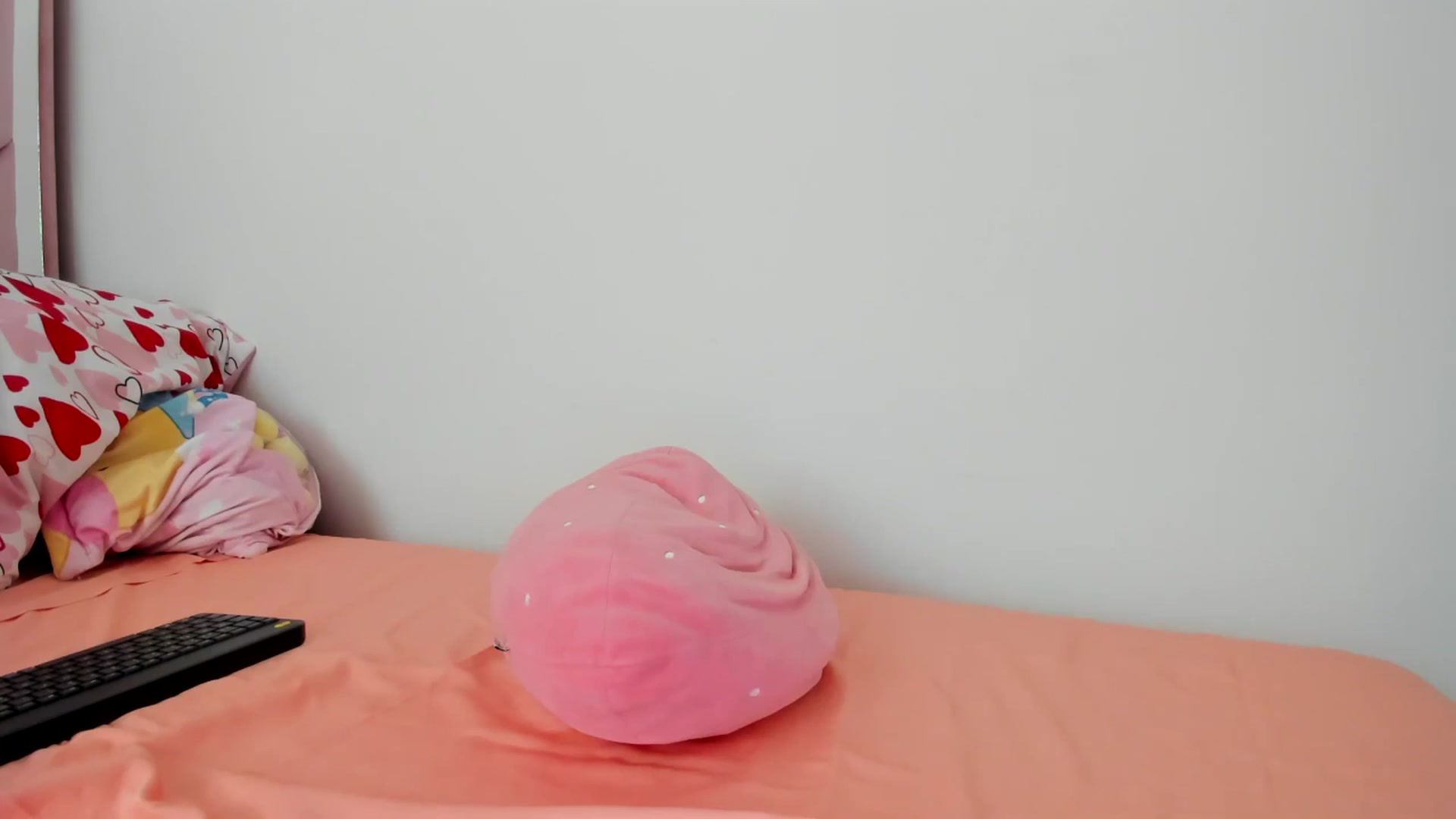 Gallery image thumbnail from Cherrycute666's myfreecams stream on, 07/12/2024, 22:29 image 5 of 20