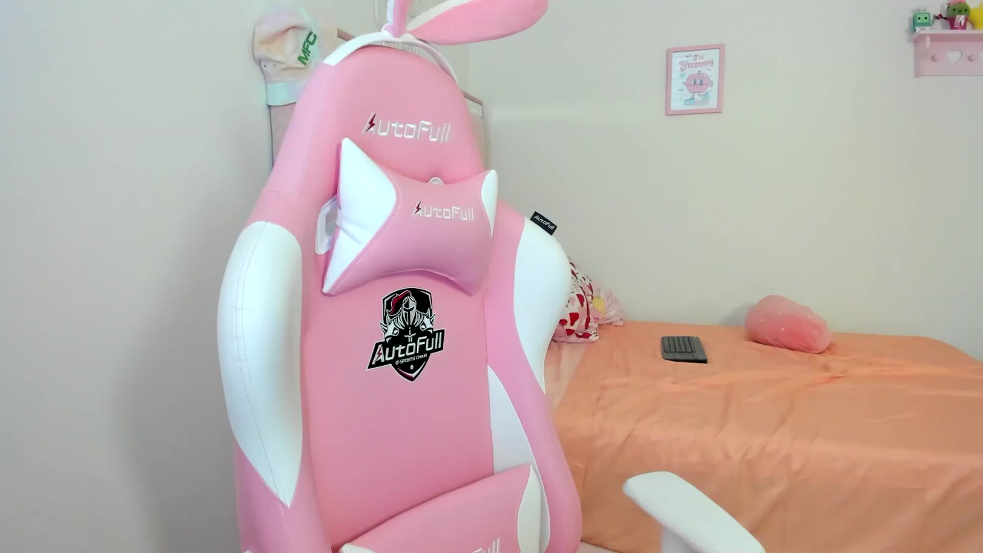 Gallery image thumbnail from Cherrycute666's myfreecams stream on, 07/12/2024, 22:29 image 20 of 20