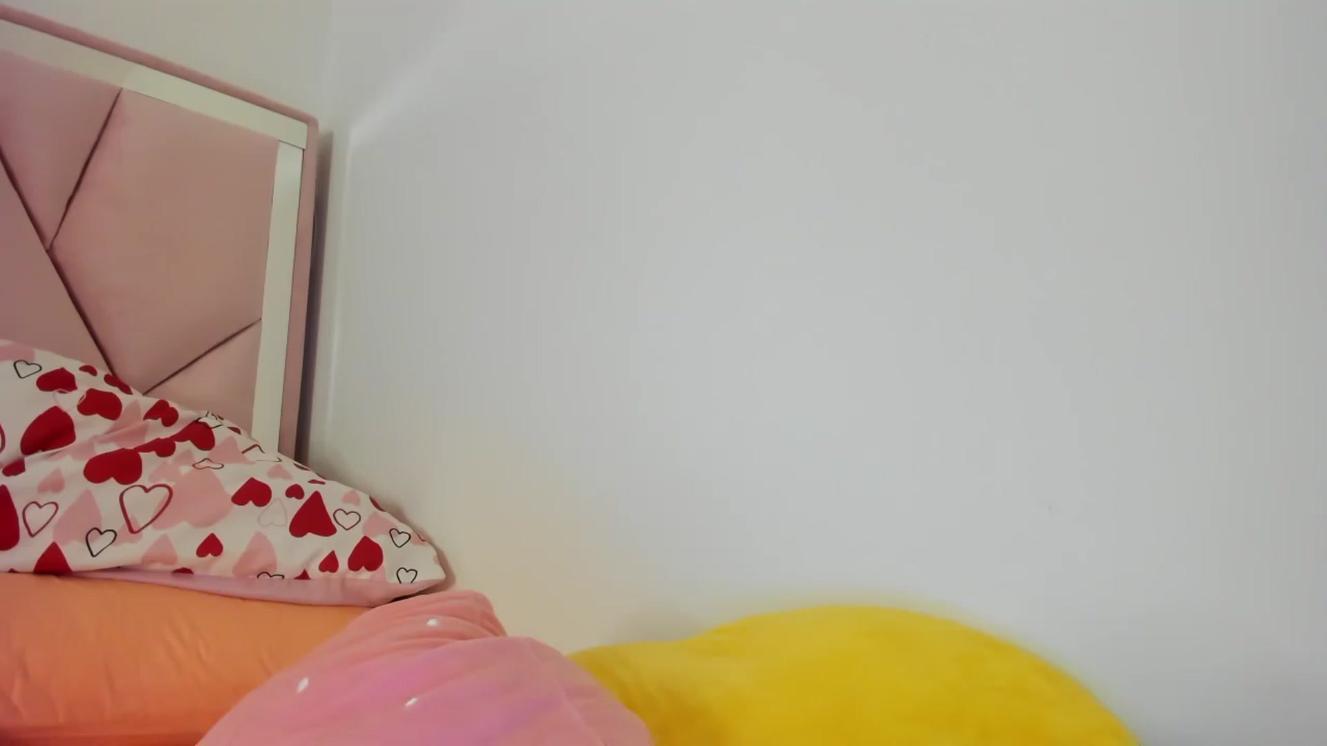 Gallery image thumbnail from Cherrycute666's myfreecams stream on, 07/13/2024, 06:39 image 18 of 20