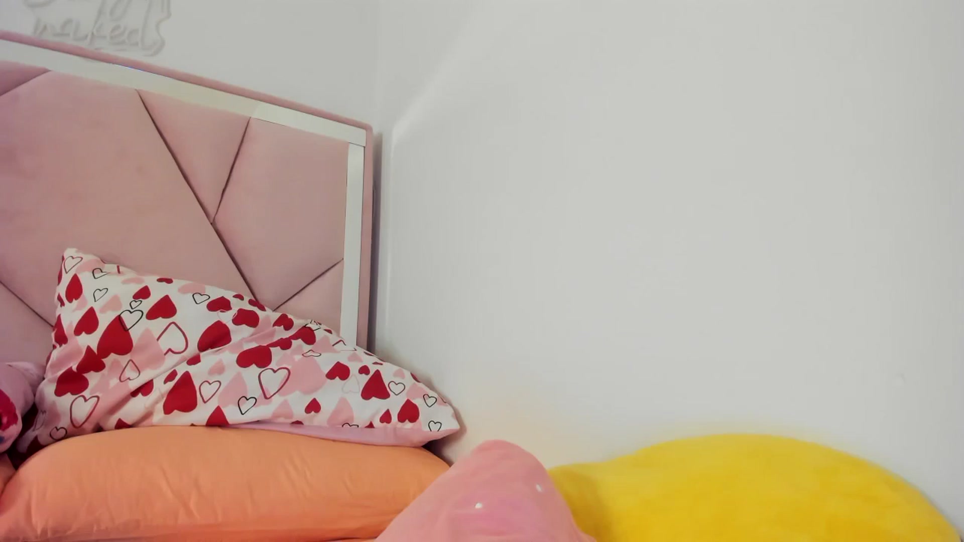 Gallery image thumbnail from Cherrycute666's myfreecams stream on, 07/13/2024, 06:39 image 20 of 20